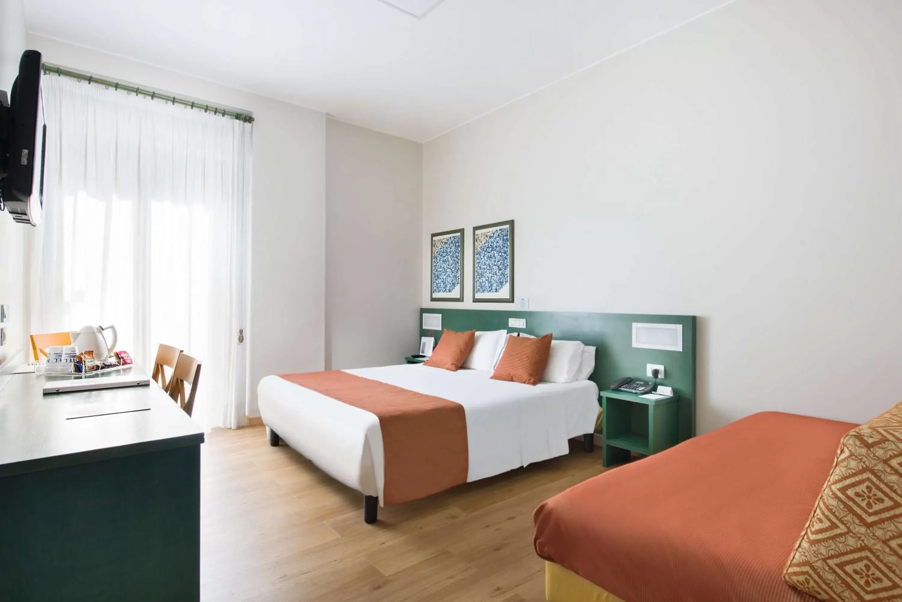 Standard Triple Room with Queen Bed and Single Bed in Best Western Hotel Mediterraneo Standard Triple Room with Queen Bed and Single Bed in Best Western Hotel Mediterraneo