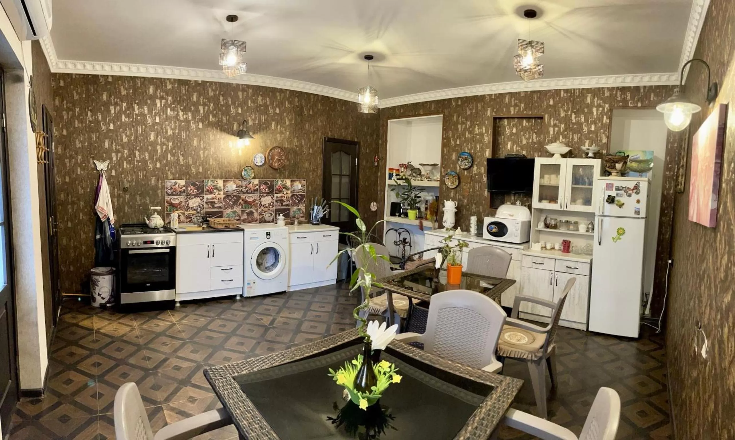 Communal kitchen in Hotel Maria