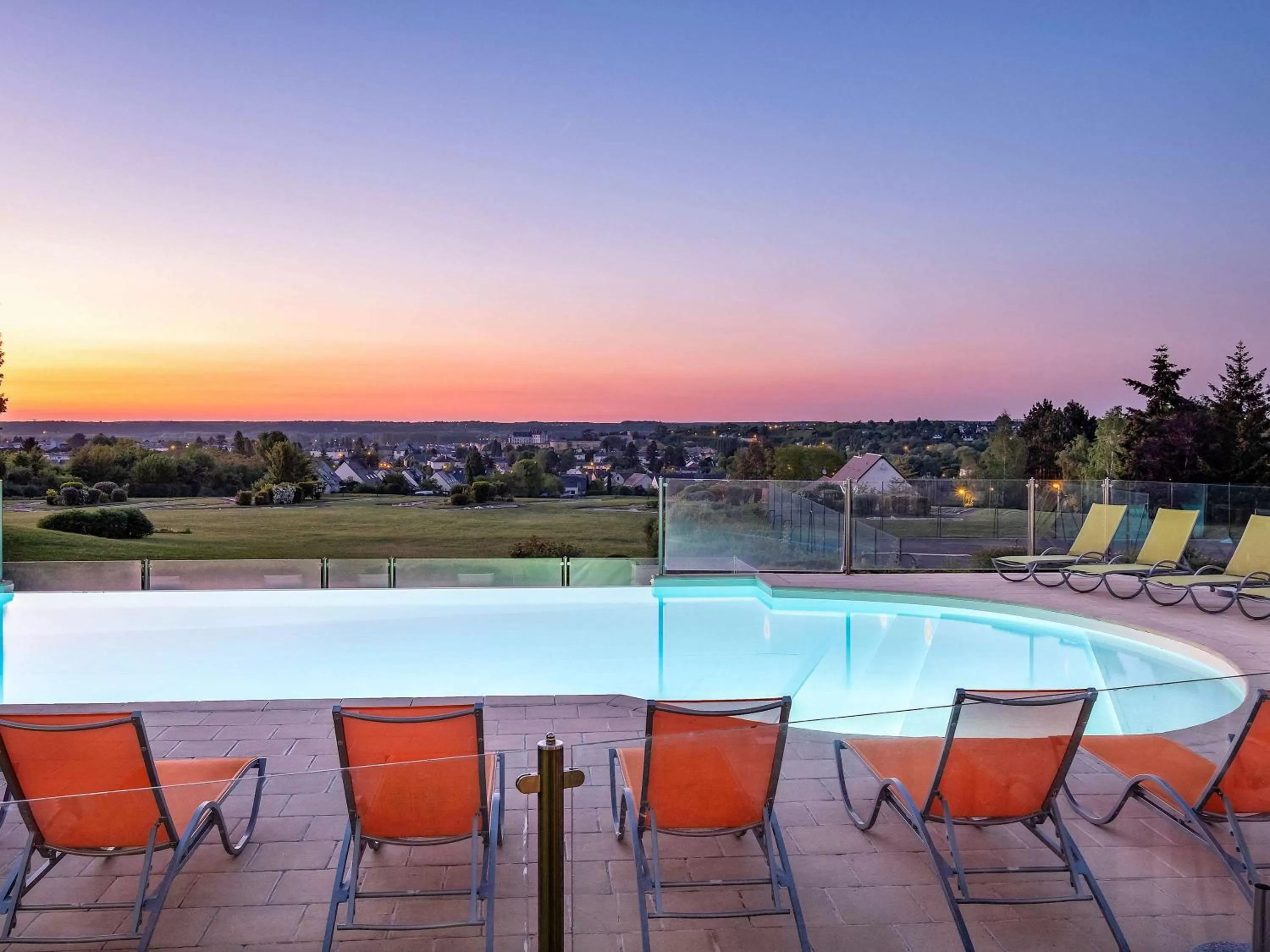 On site in Novotel Amboise