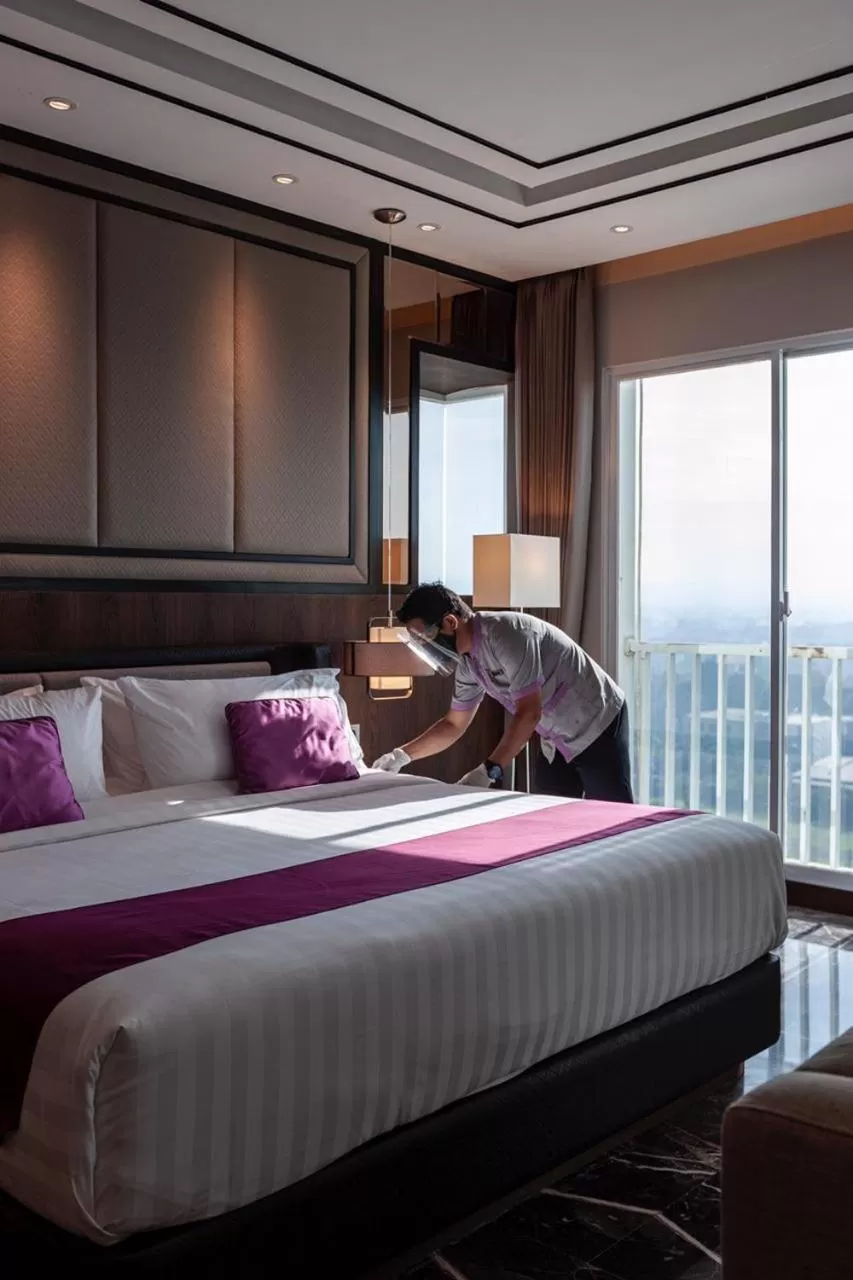 Bedroom, Bed in Shakti Hotel Bandung