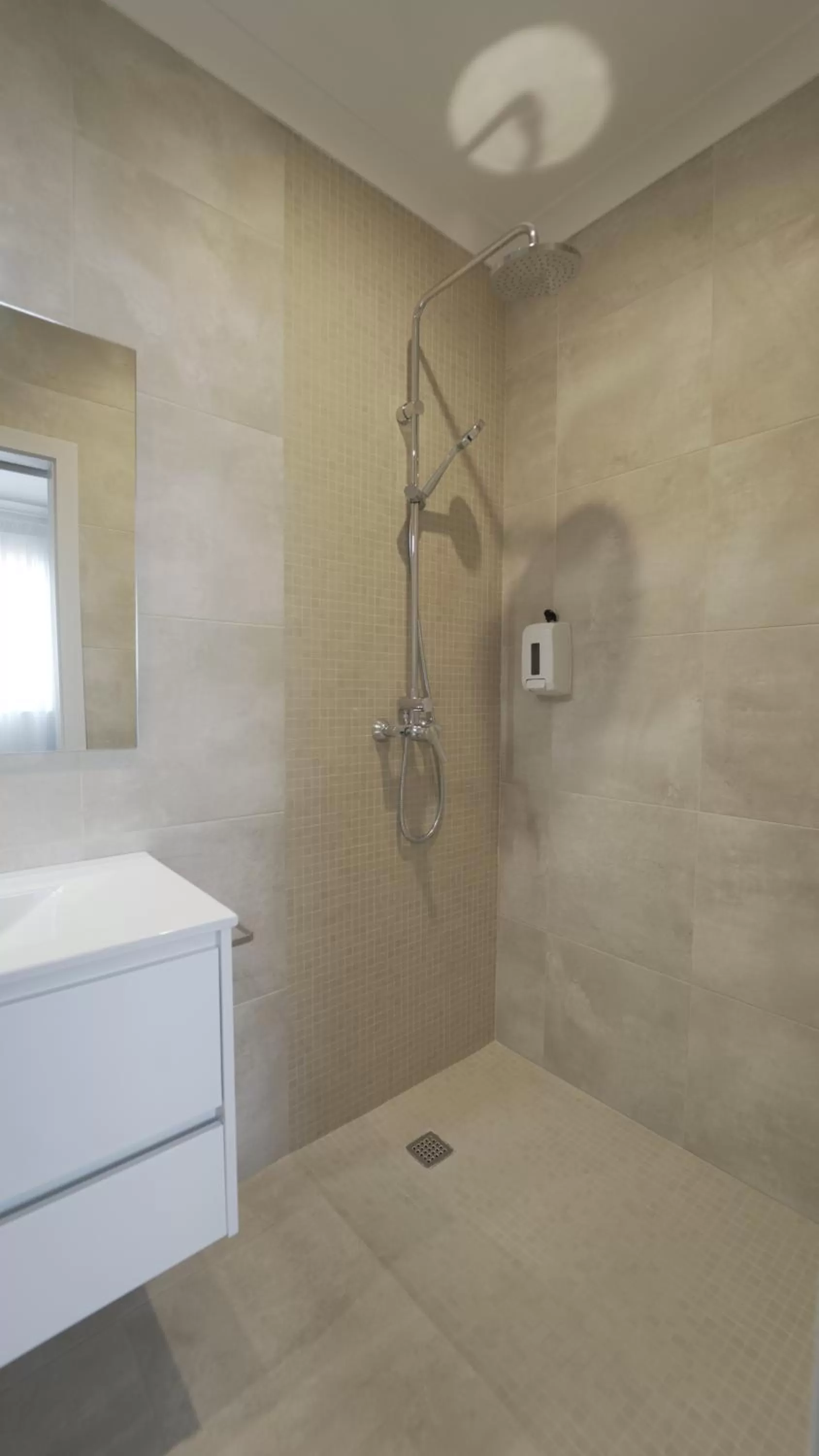 Shower in Vila Milreu Guest House