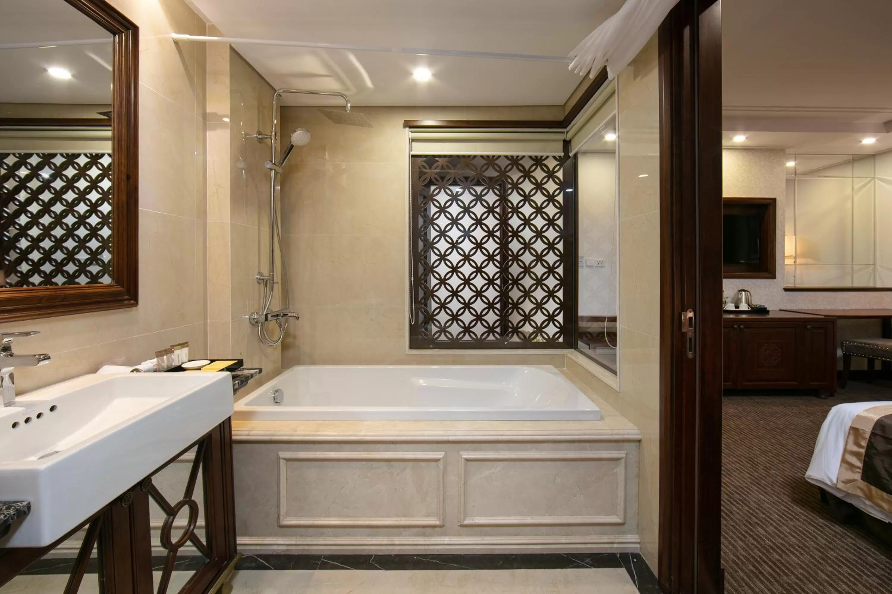 Shower in Rex Hanoi Hotel