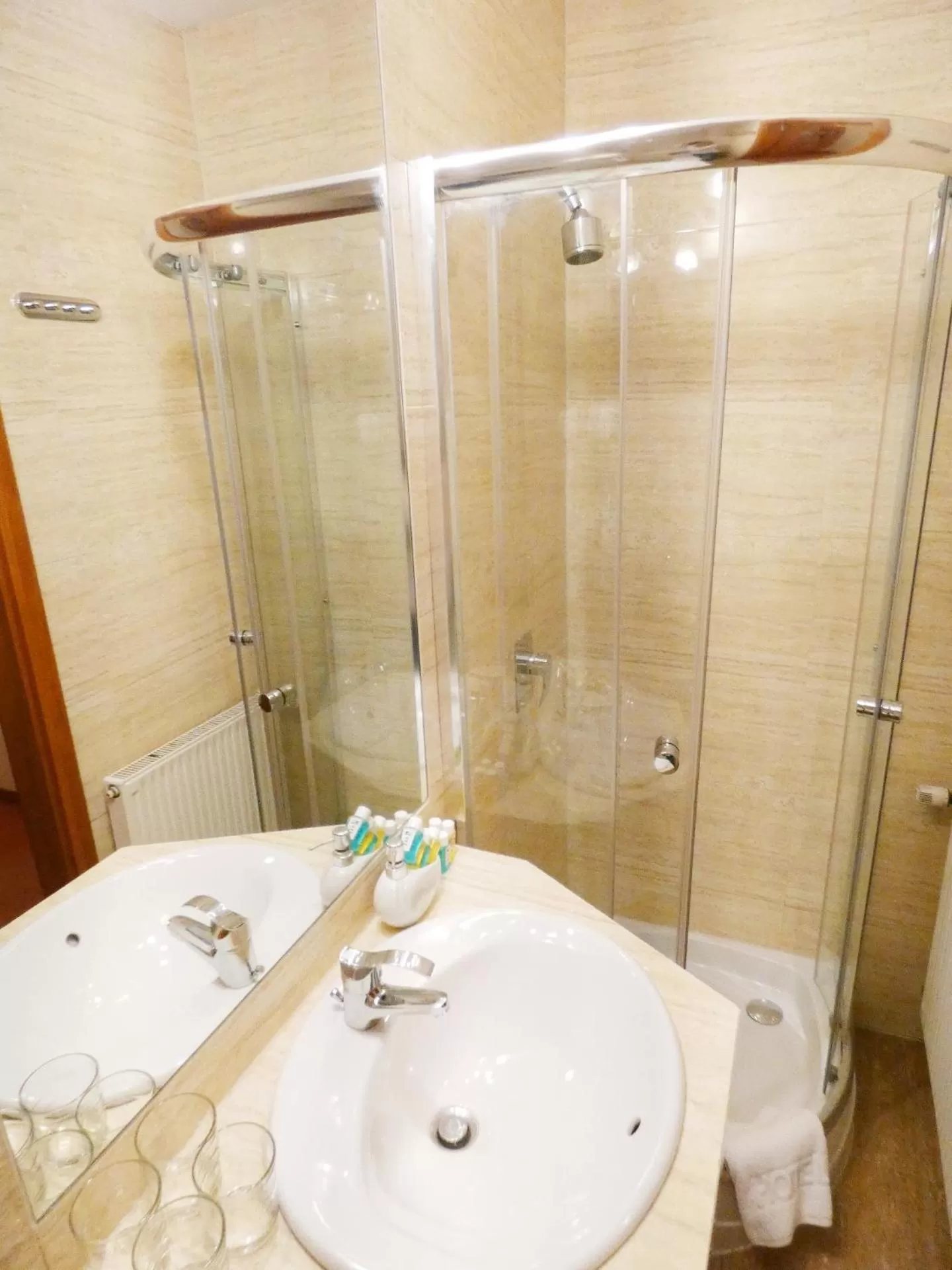 Bathroom in Aparthotel Adler