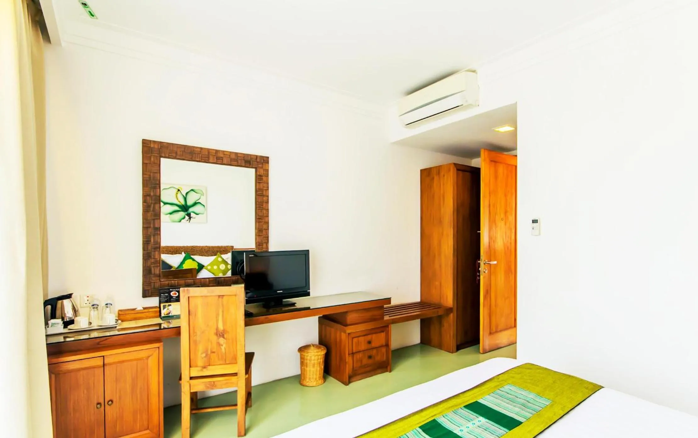 Bed in Villa Damar Boutique Hotel