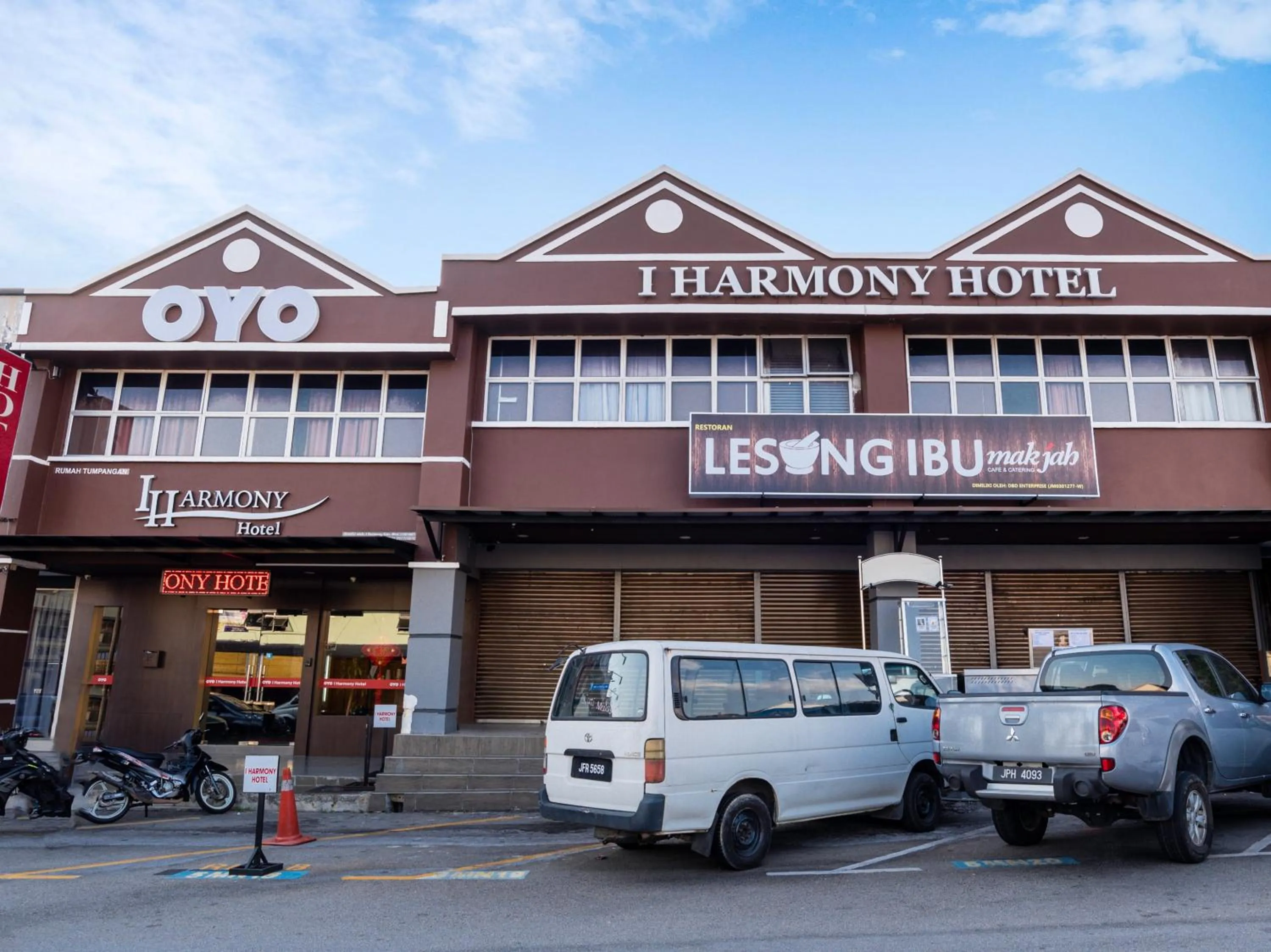 Facade/entrance in I Harmony Hotel