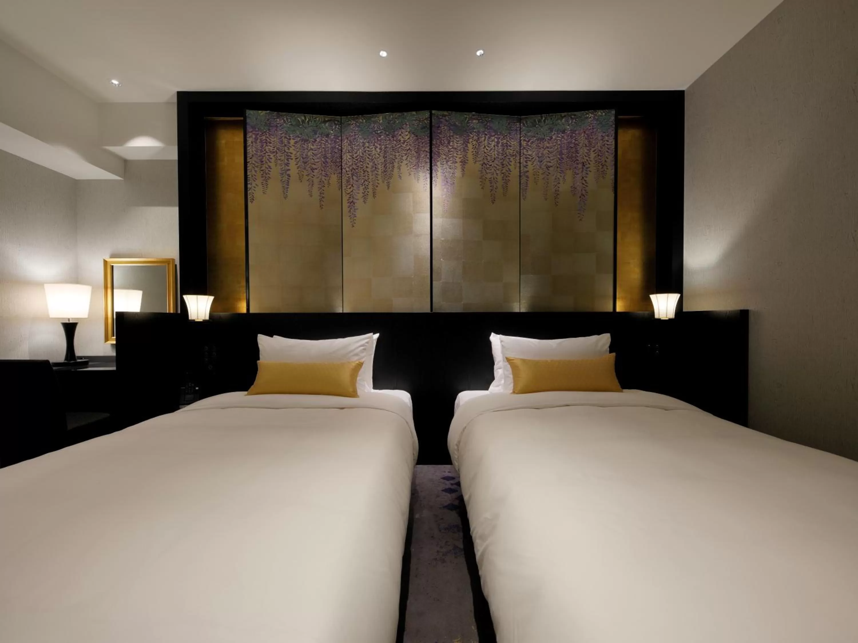 Photo of the whole room, Bed in THE HOTEL SANRAKU KANAZAWA 21th December 2022 OPEN