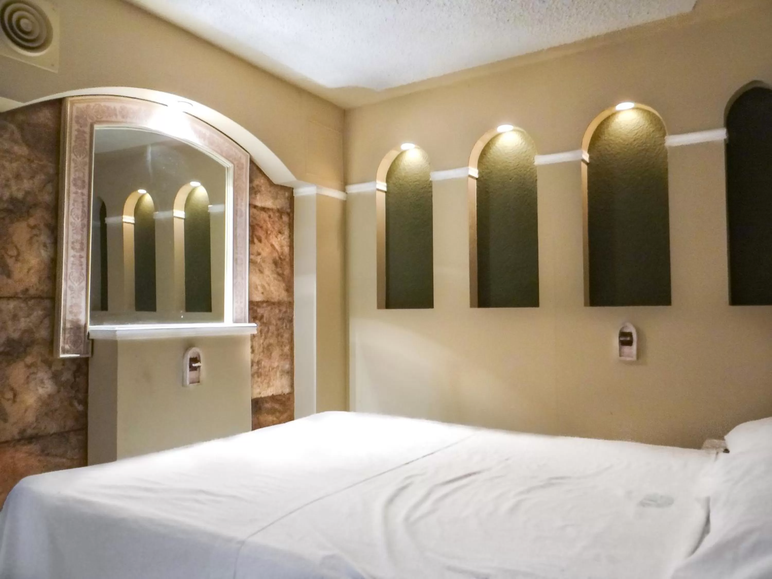 Bed in Silmar Hotel/Motel