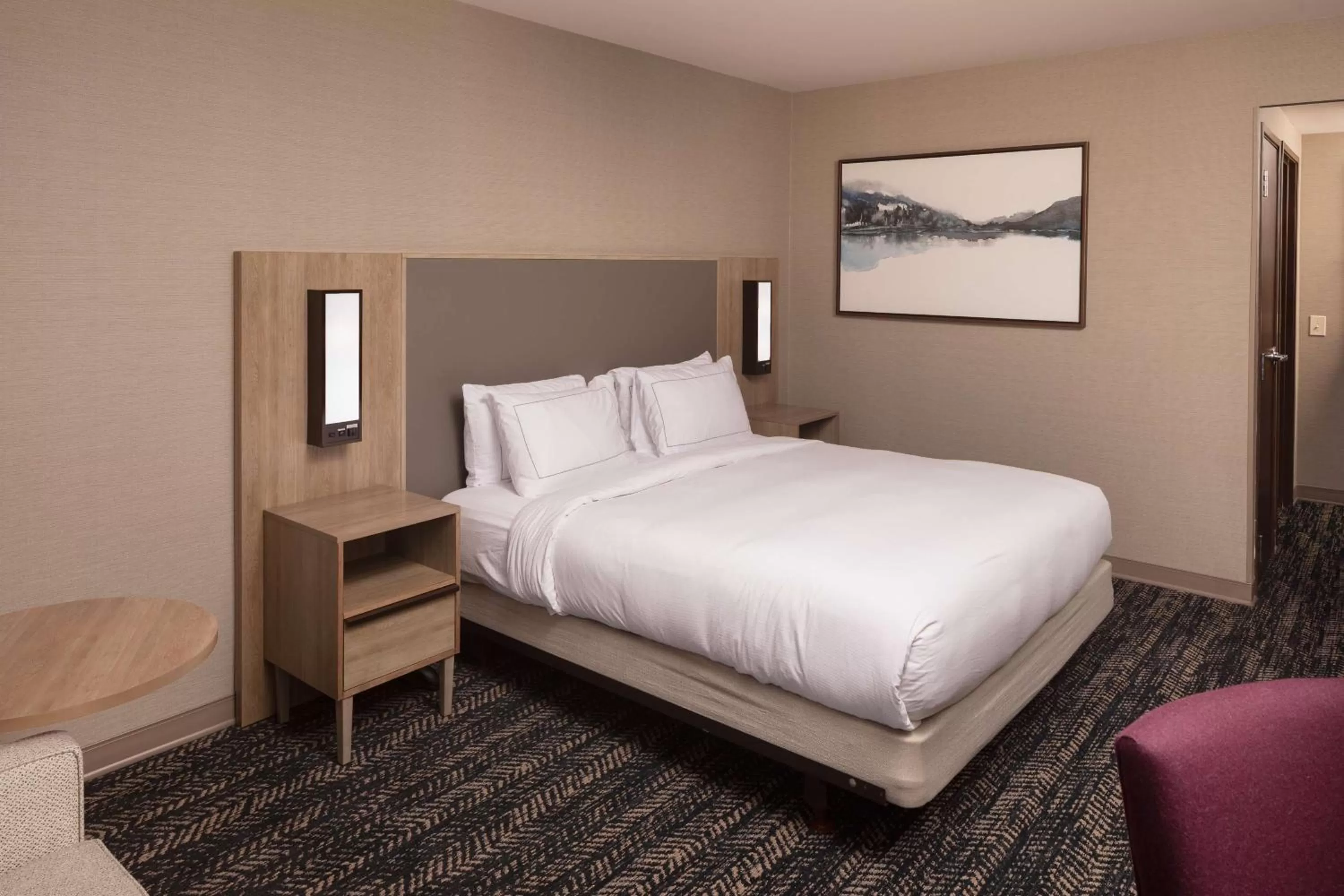 Photo of the whole room, Bed in Hilton Asheville Biltmore Park