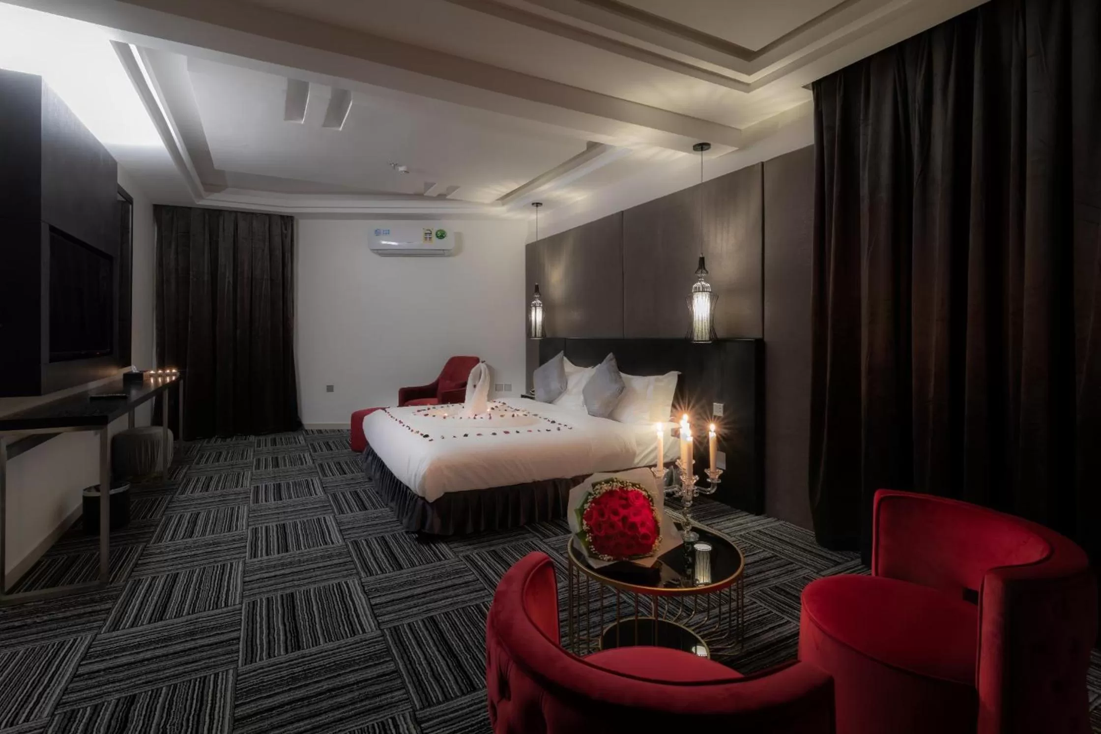 Bed in South Hotel Suites