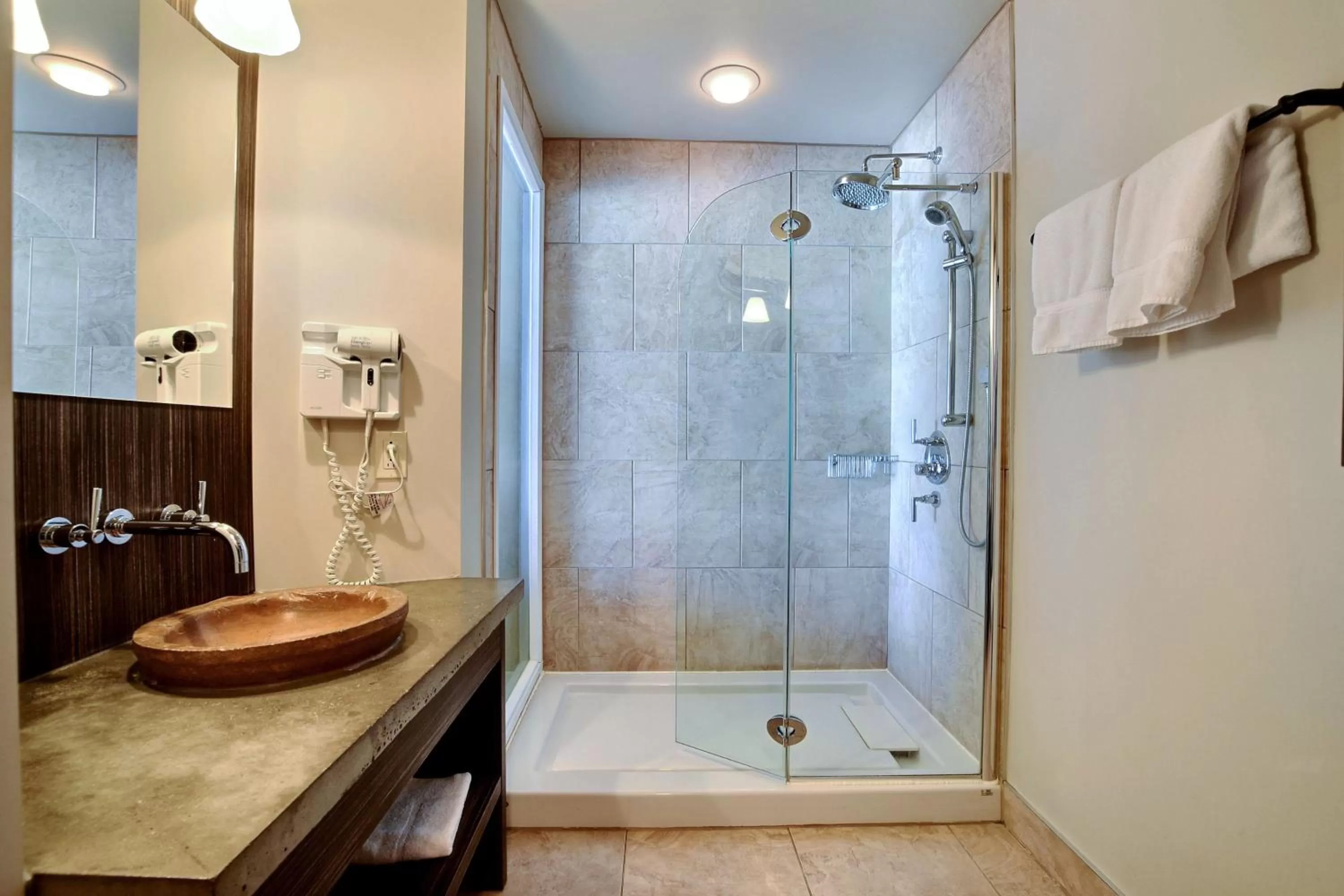 Les Condos Du Lac Taureau- Rooms & Condos