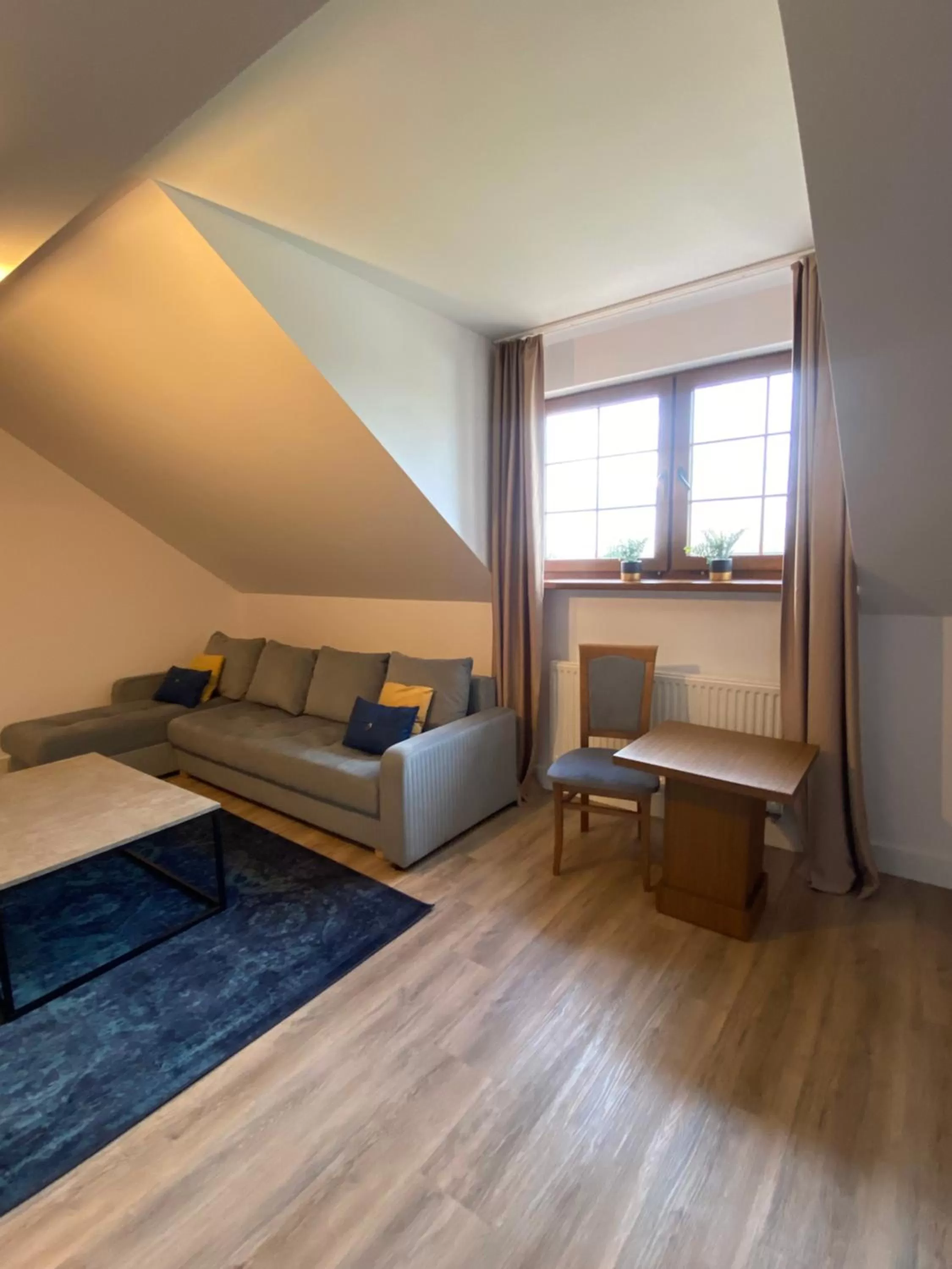 HOTEL CICHA WODA NIEPORĘT