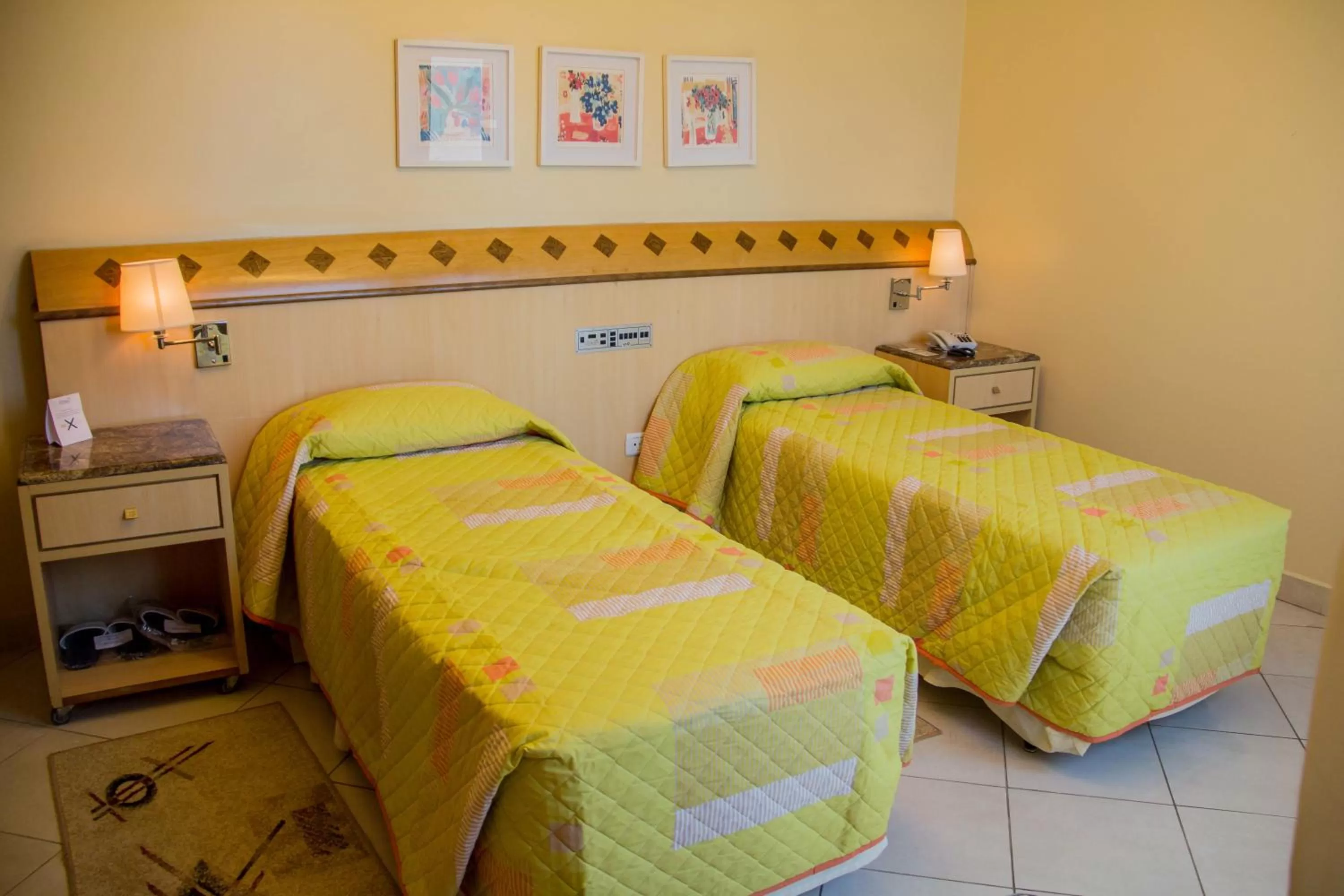 Photo of the whole room, Bed in L'Opera Hotel