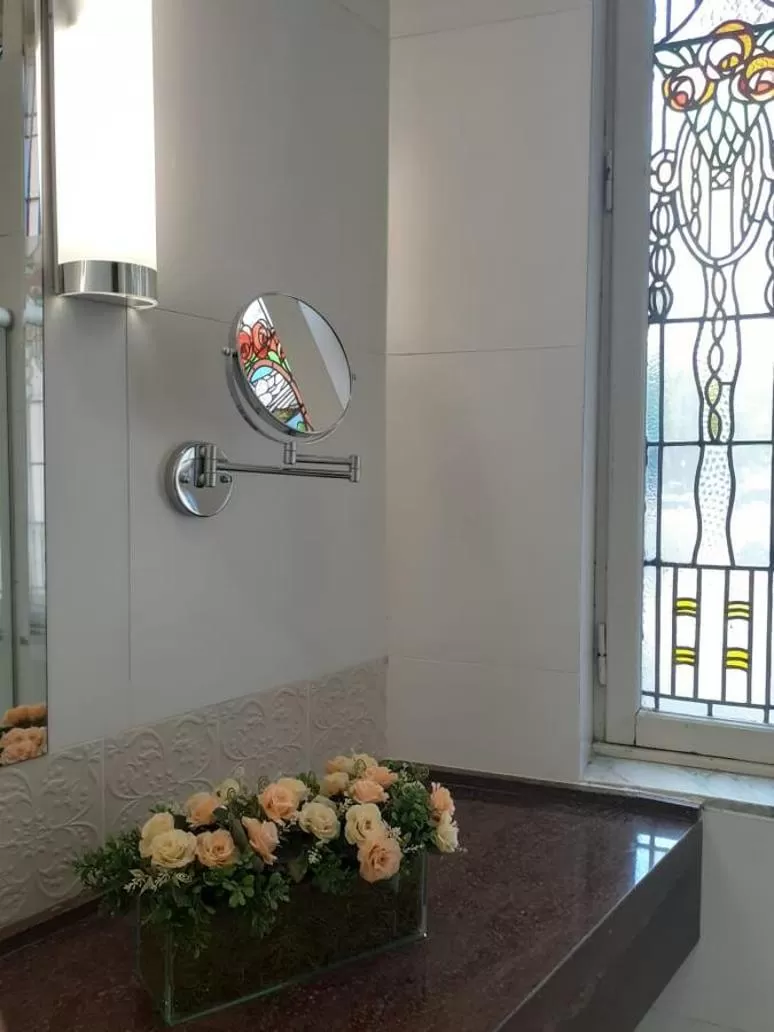 Bathroom in Hotel Praça da Matriz