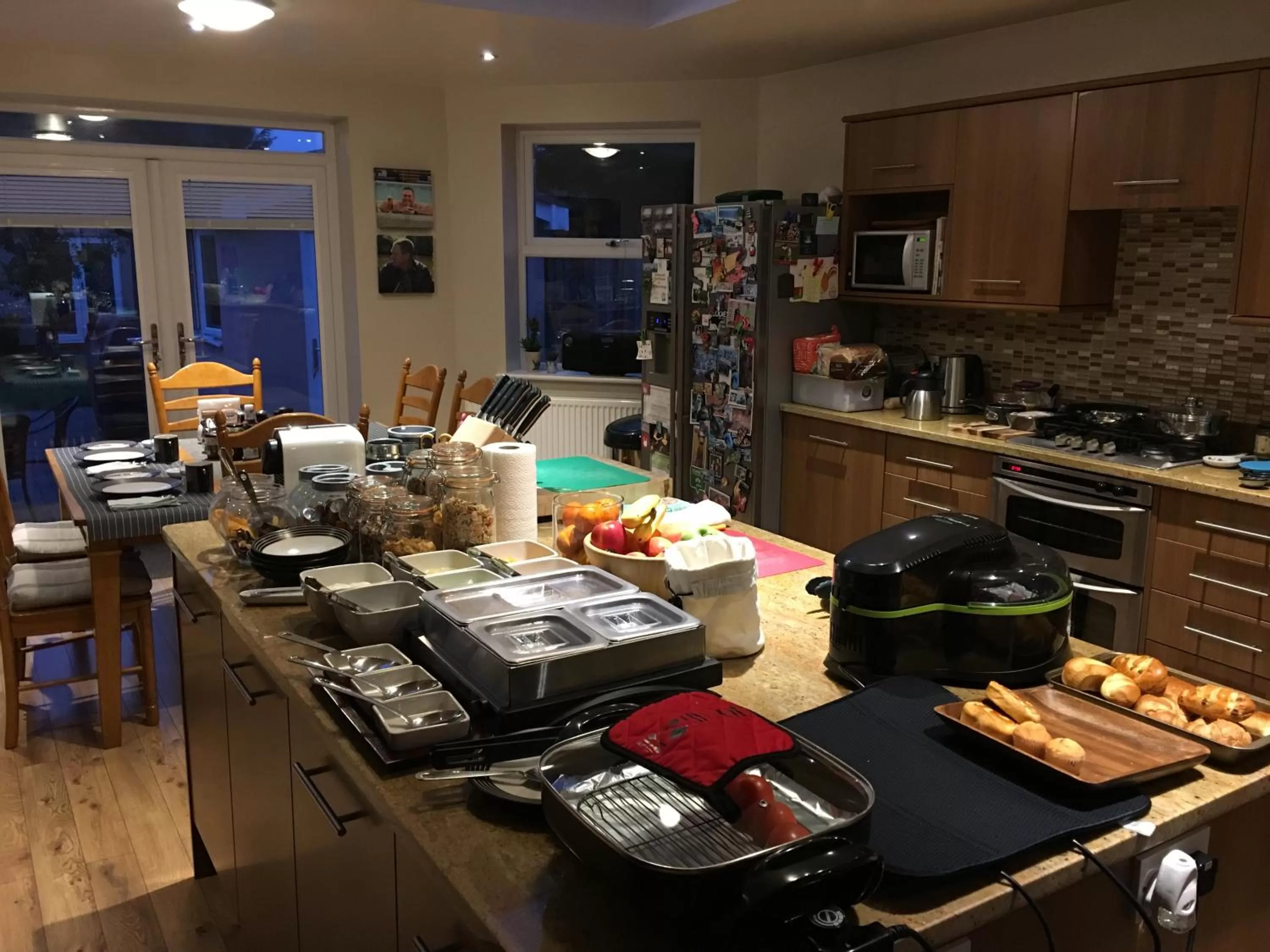 Food and drinks, Restaurant/Places to Eat in No. 82 B&B