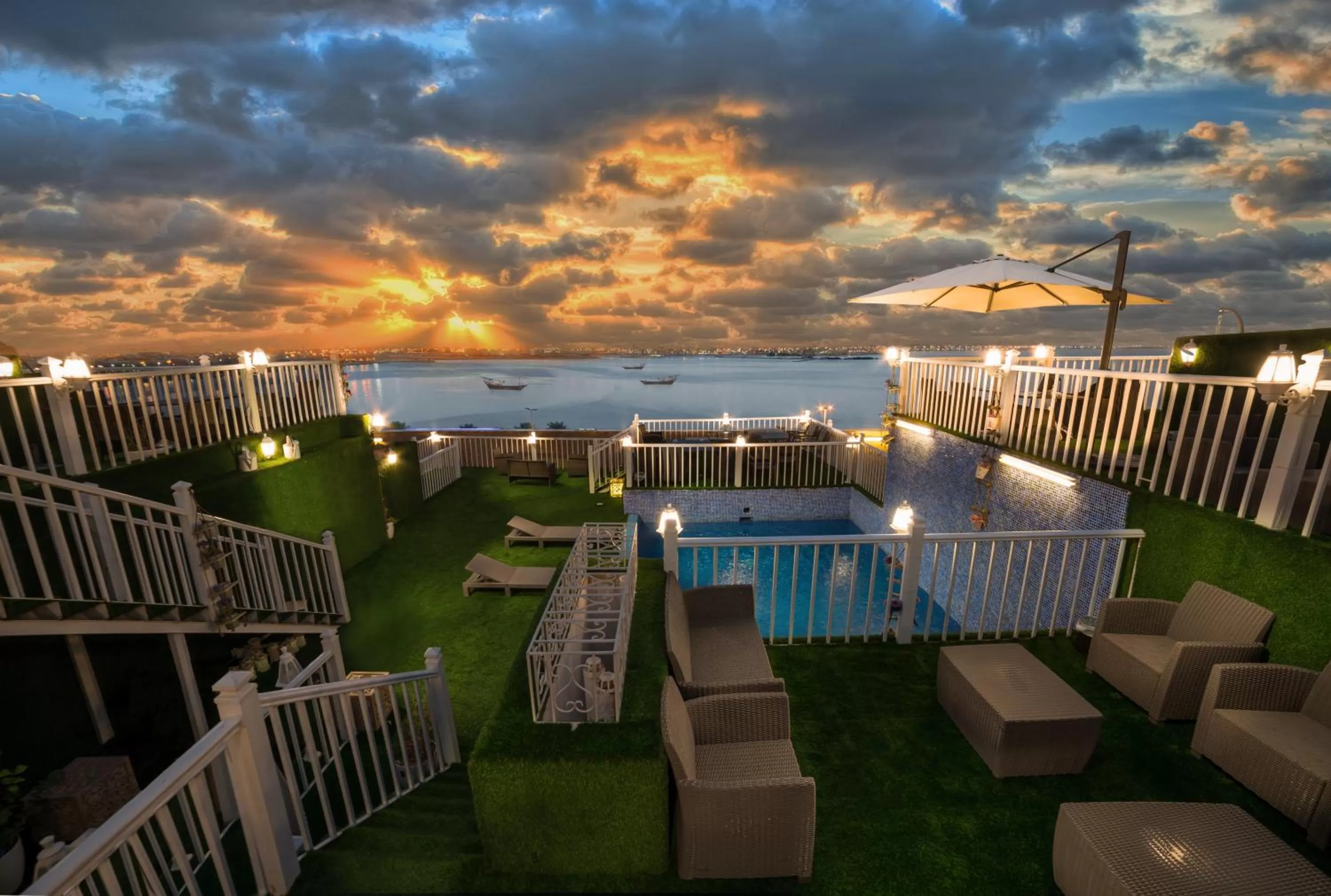 Beach, Pool View in Golden Garden Al Corniche