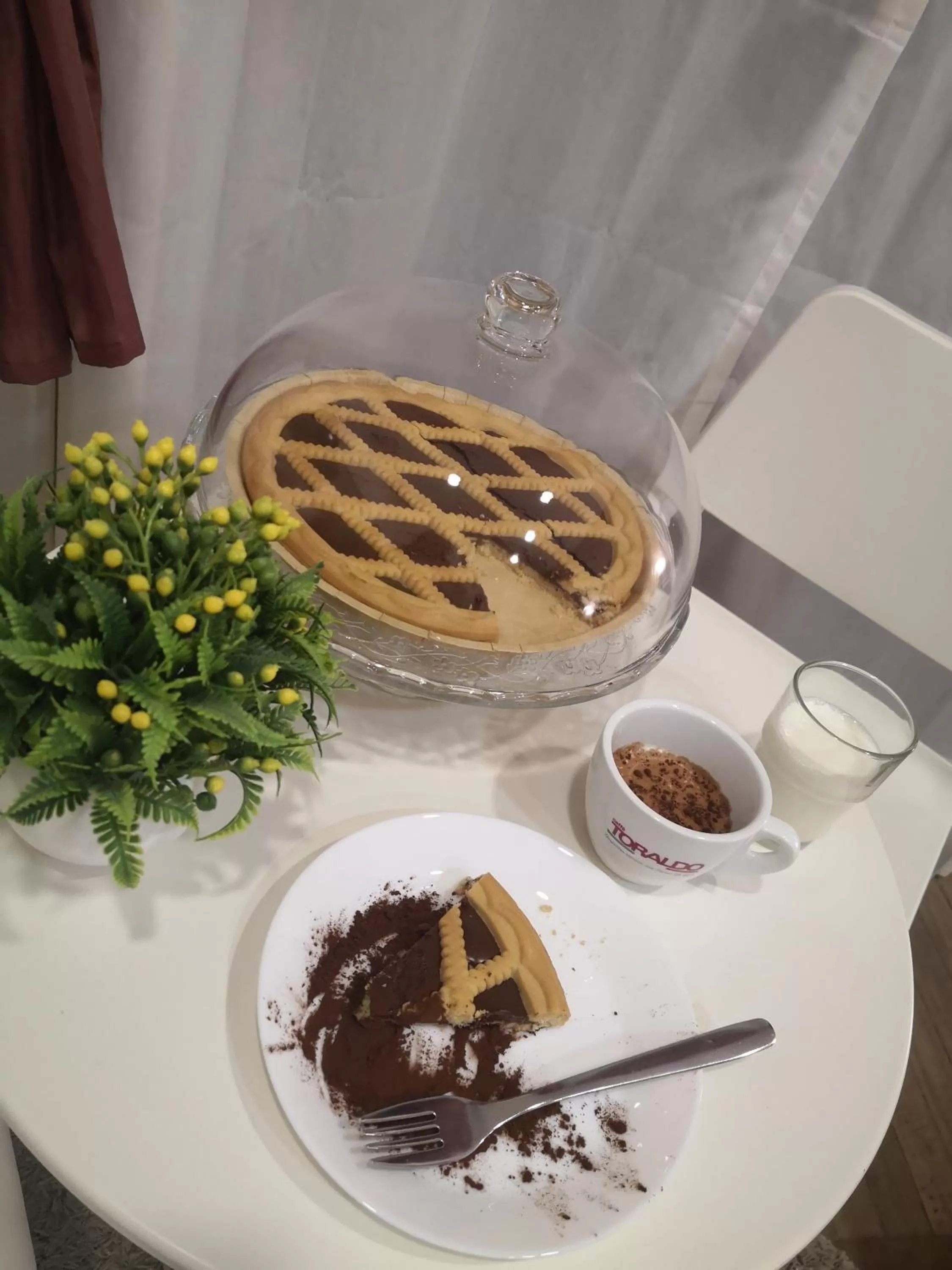 Food in Domus Luigi Leone II