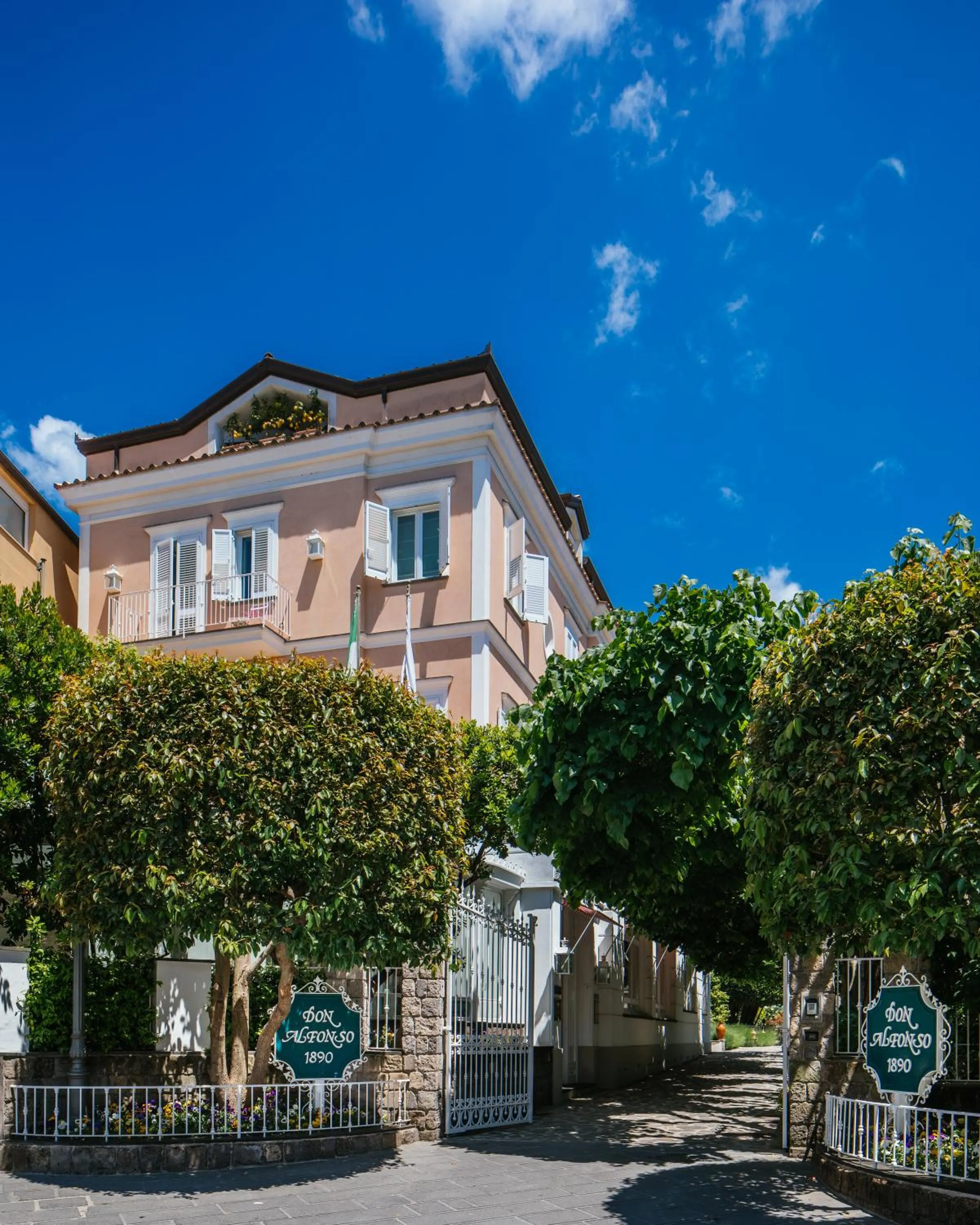 Property building in Boutique Hotel Don Alfonso 1890