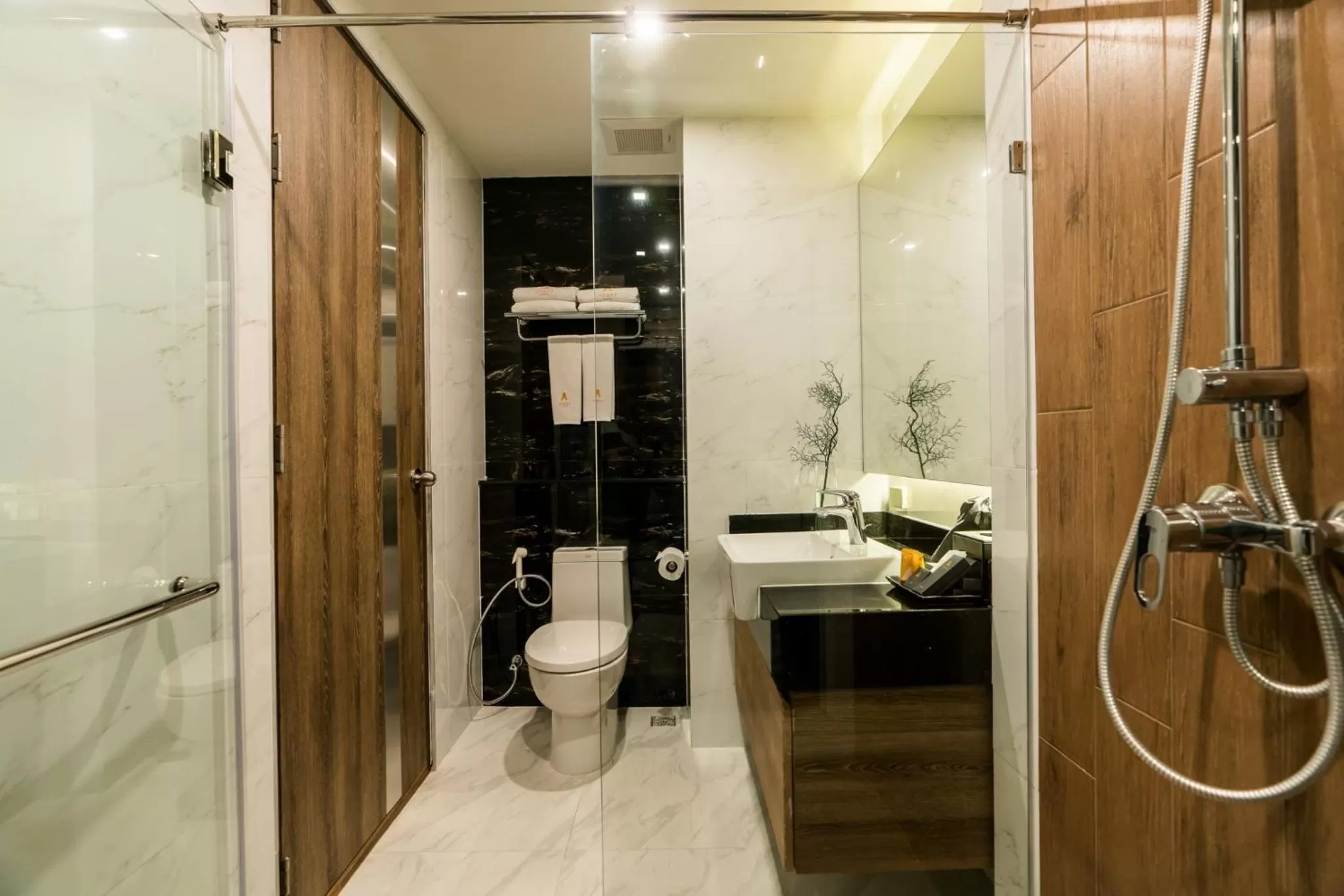 Bathroom in Acqua Hotel