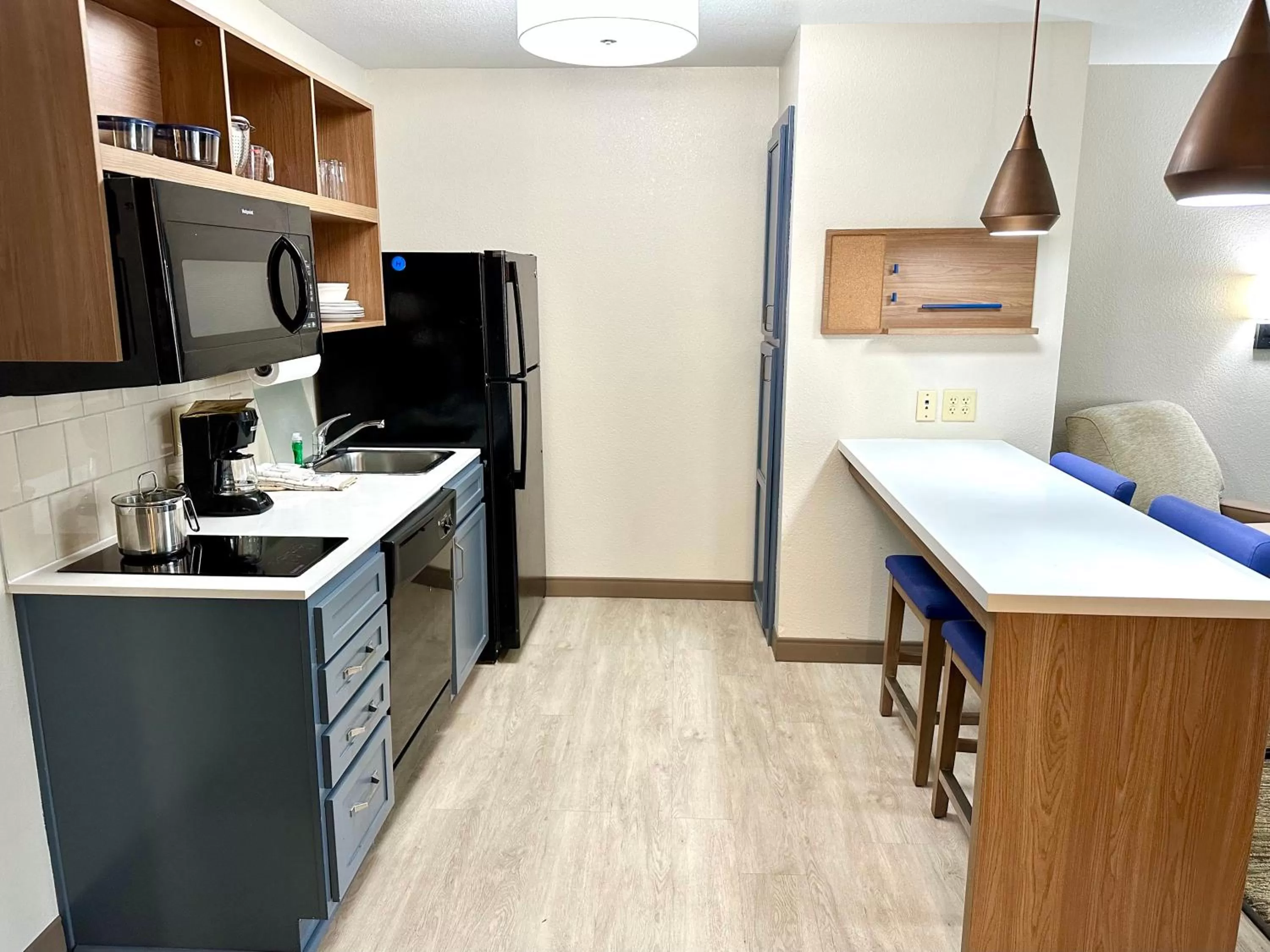 Photo of the whole room in Candlewood Suites Savannah Airport by IHG