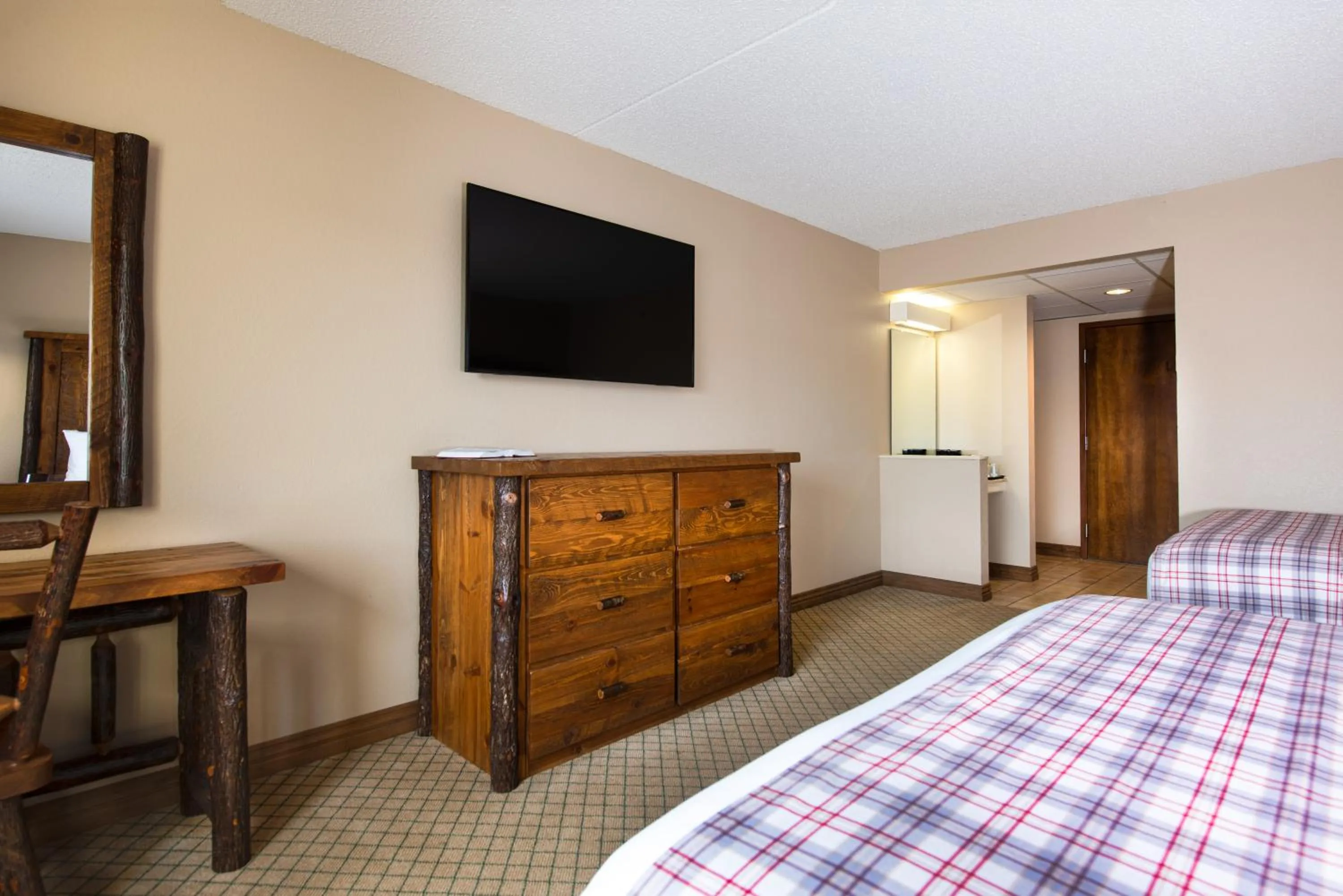 Bed in Lodge of the Ozarks