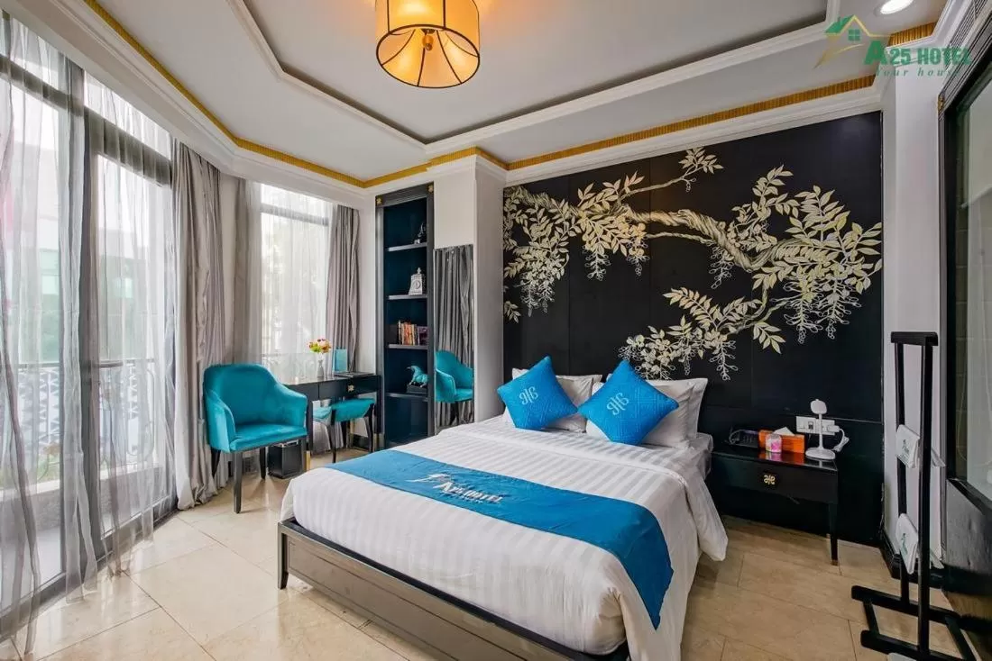 Deluxe Double or Twin Room with City View in A25 Hotel - 06 Trương Định