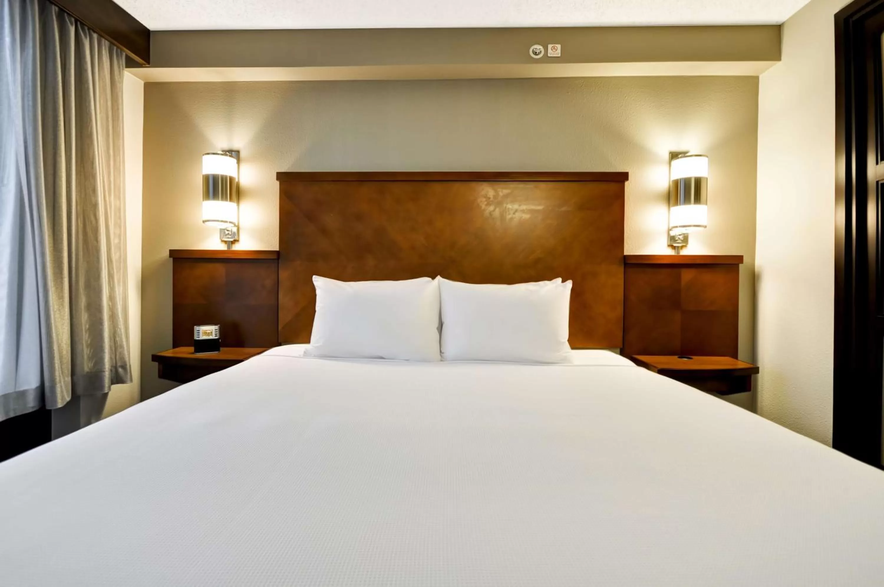 Photo of the whole room in Hyatt Place Albuquerque Uptown