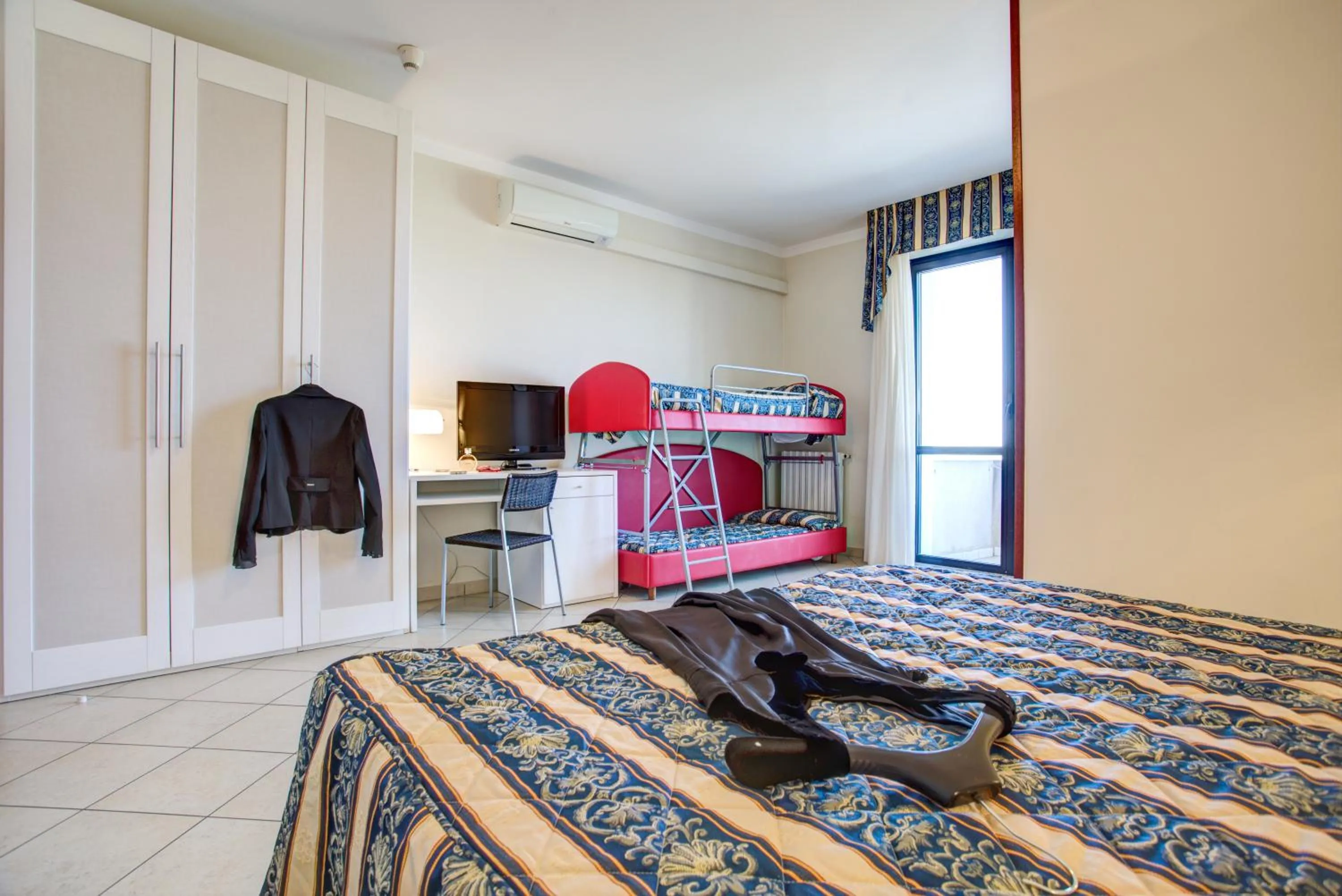 Bed in Hotel Genzianella