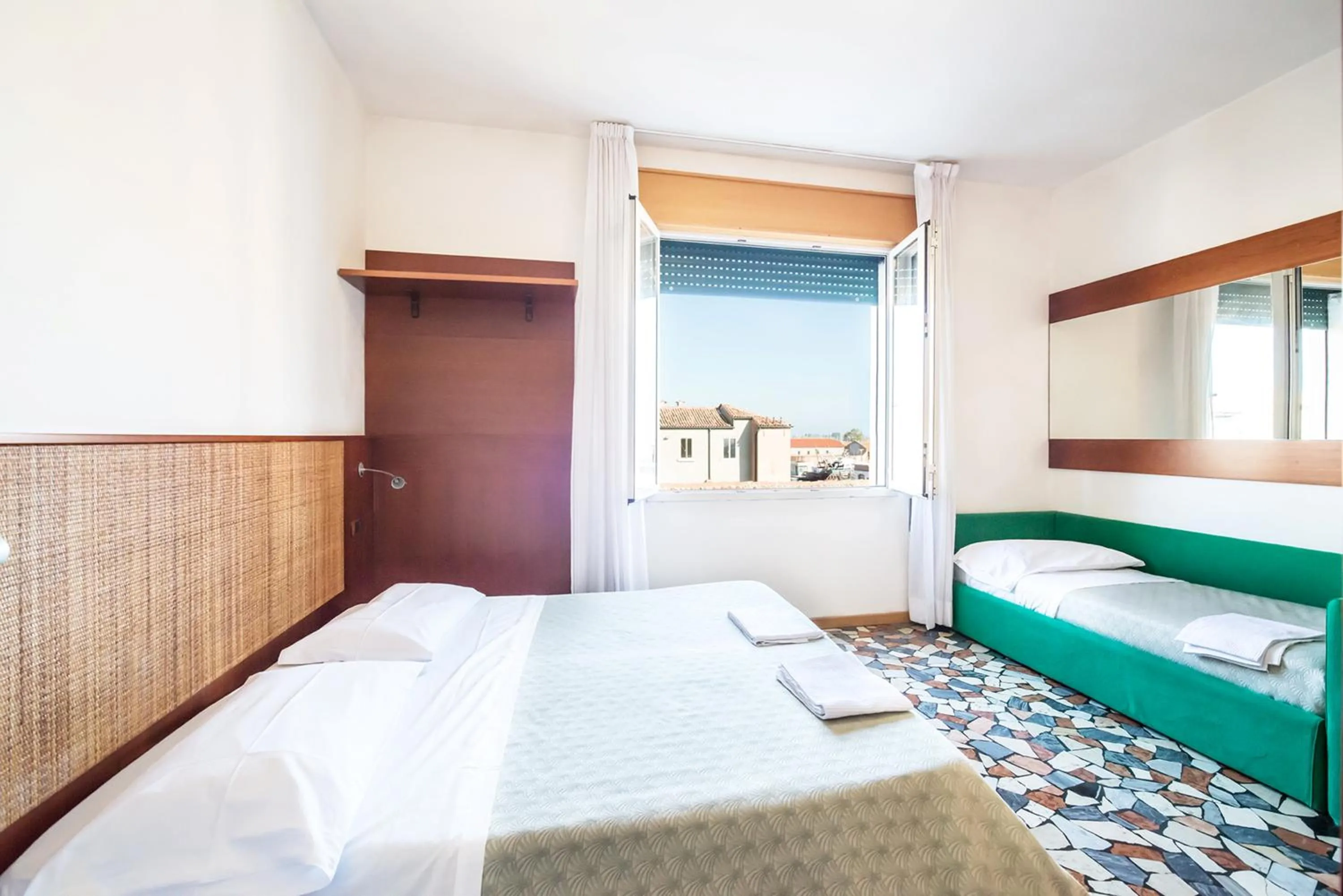 Bedroom, Bed in Hotel Clodia