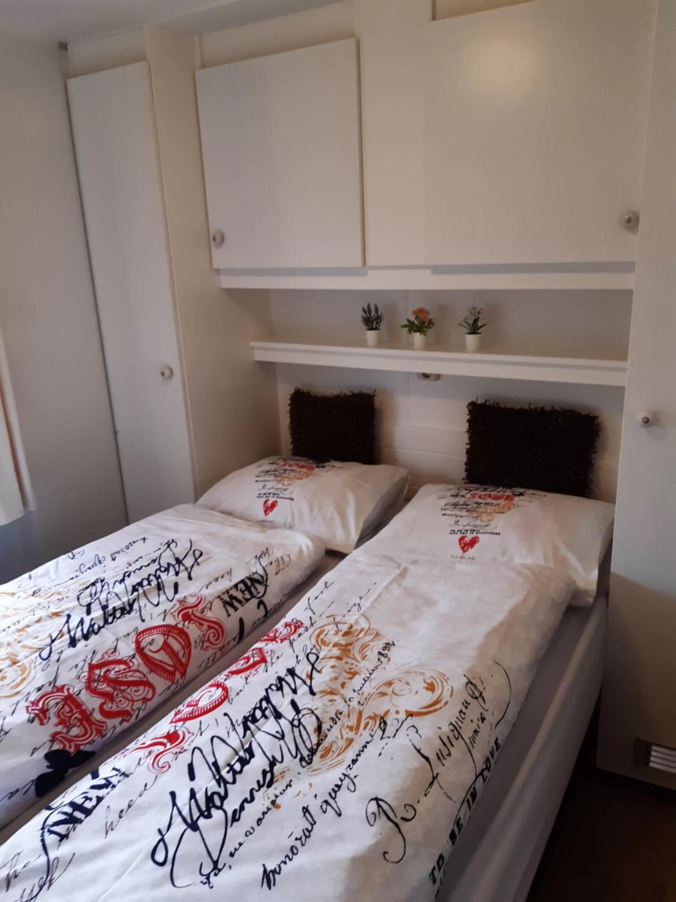 Bed in Chalet Heggemus Oisterwijk