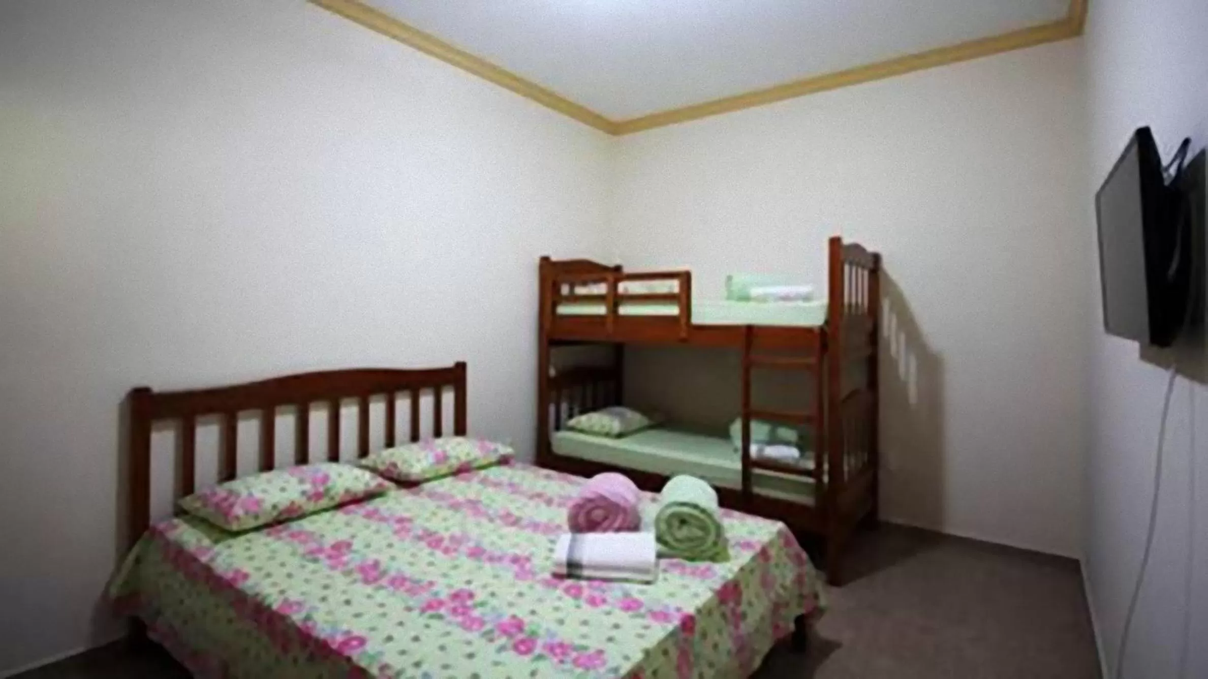 Photo of the whole room, Bunk Bed in Pousada Sorocabana