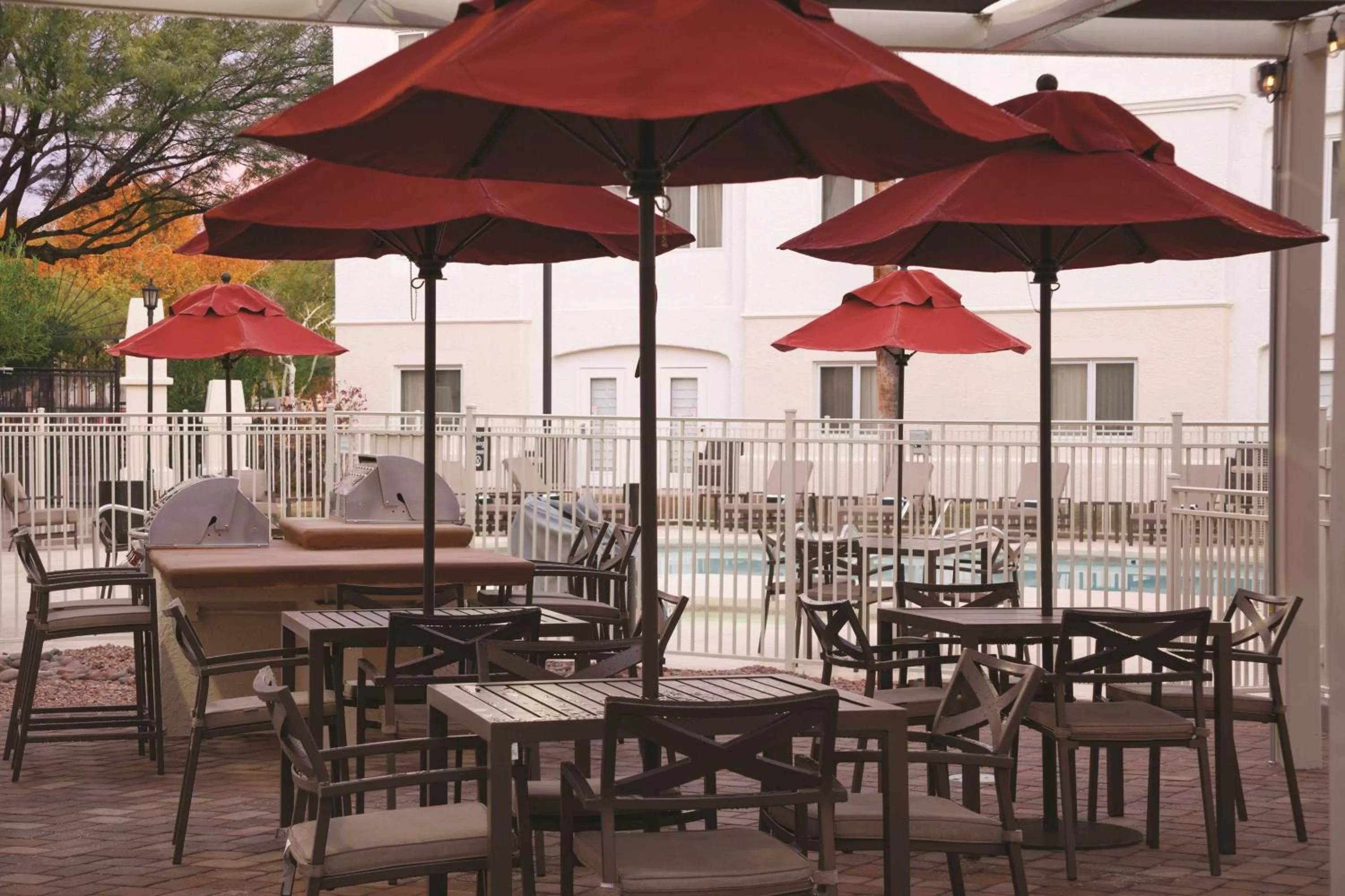 Dining area in Homewood Suites Tucson St. Philip's Plaza University