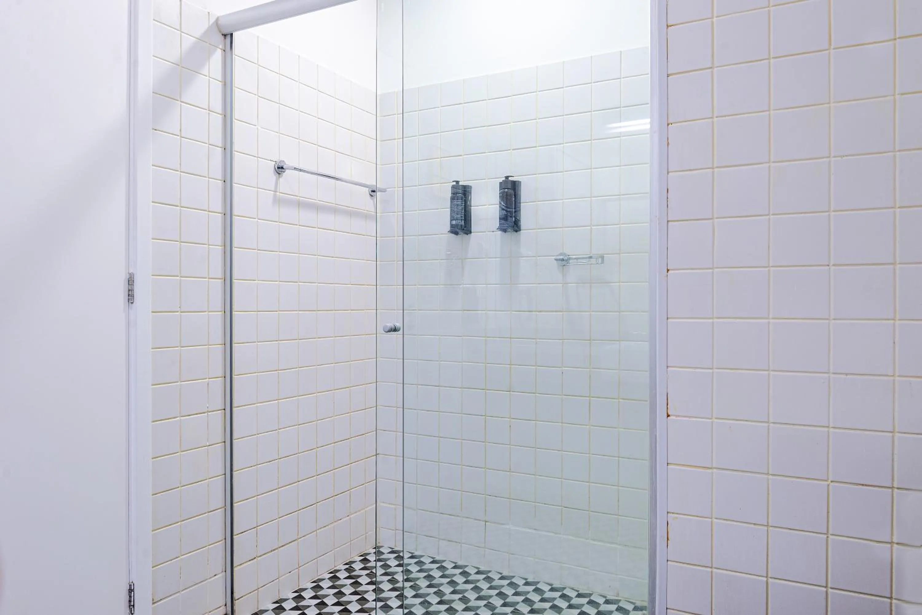 Shower in Selina Lapa Rio de Janeiro