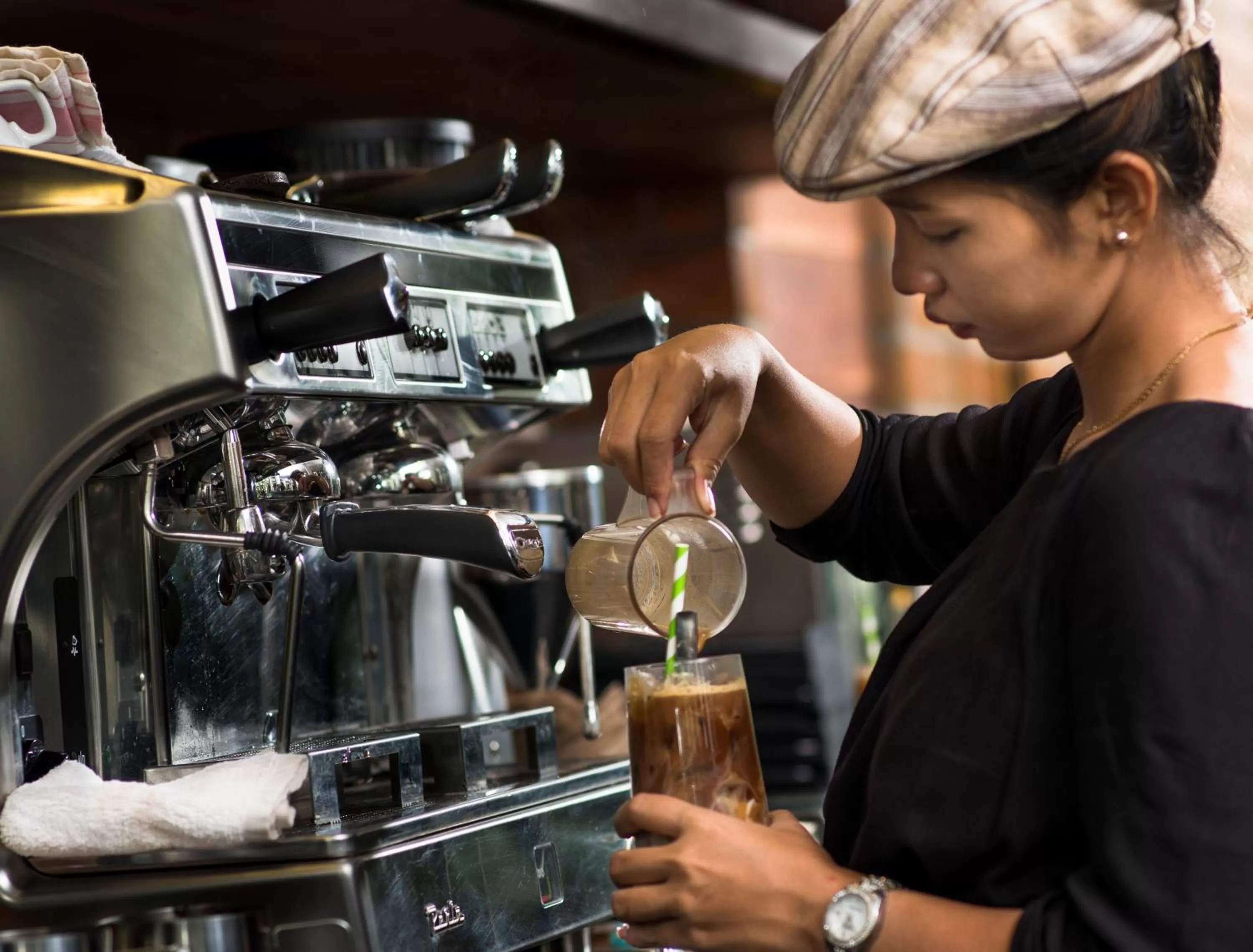 Restaurant/places to eat in The Aviary Hotel