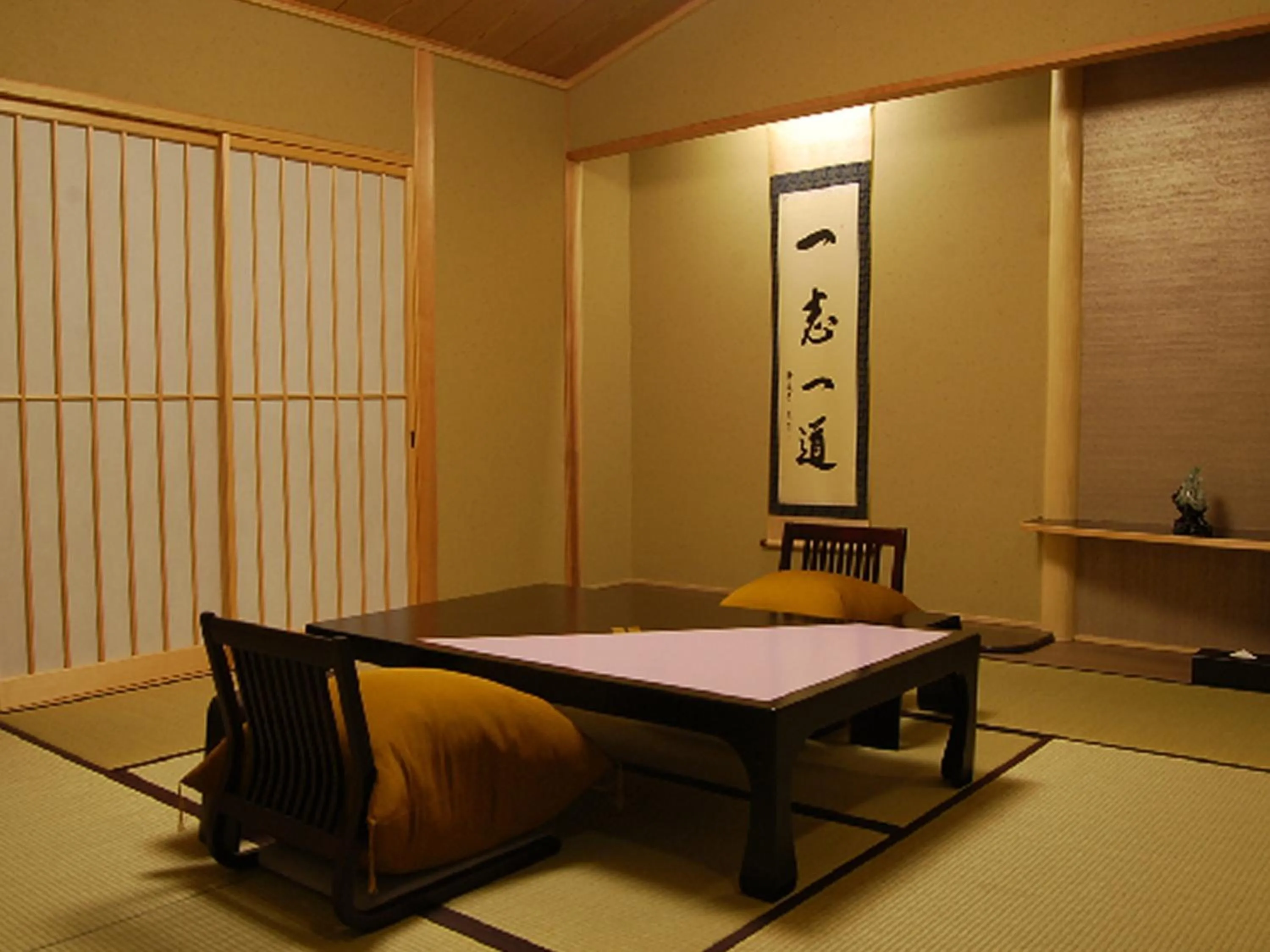 Photo of the whole room in Ryokan Shinsen