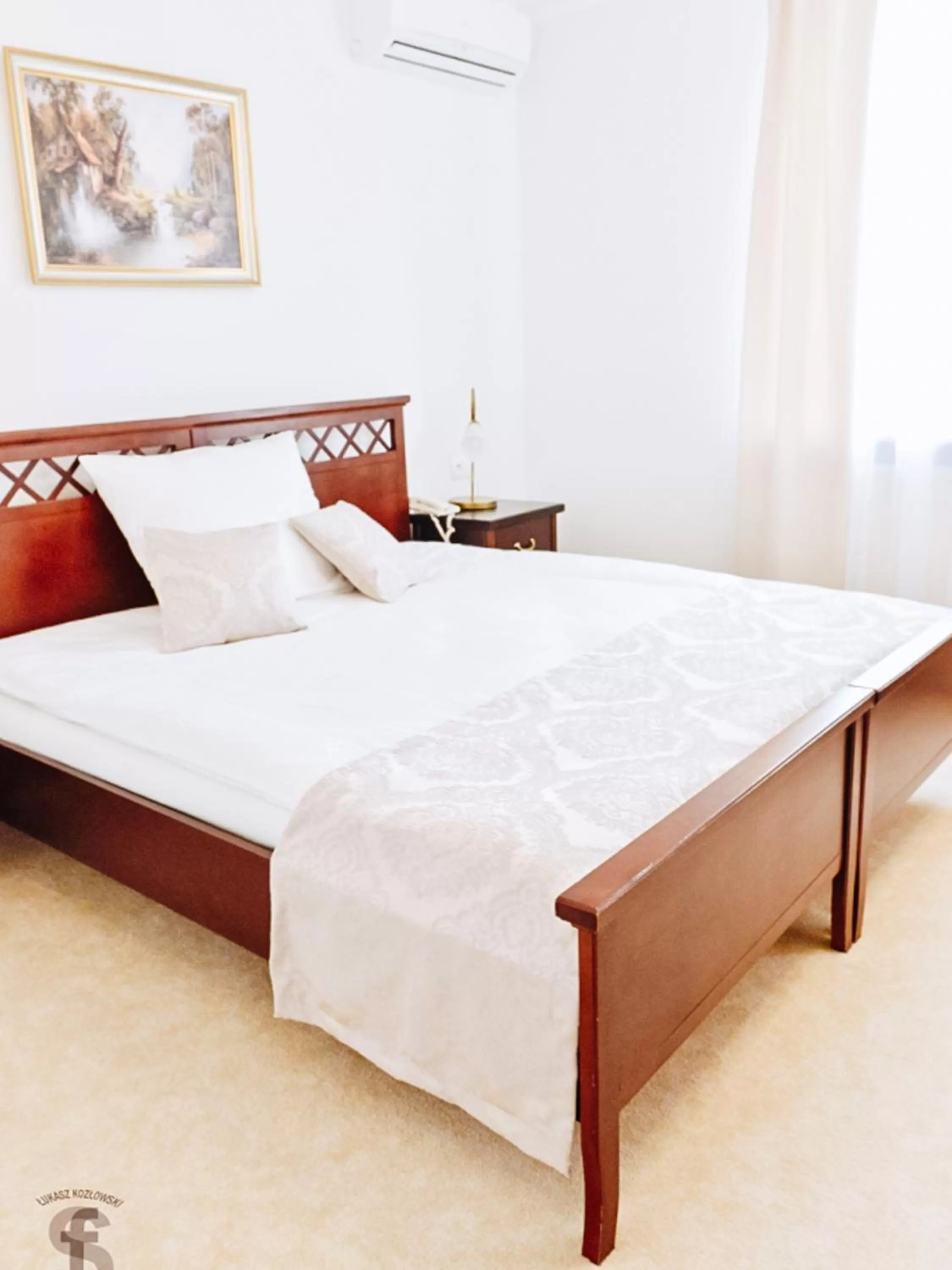 Bed in Hotel Koloseum