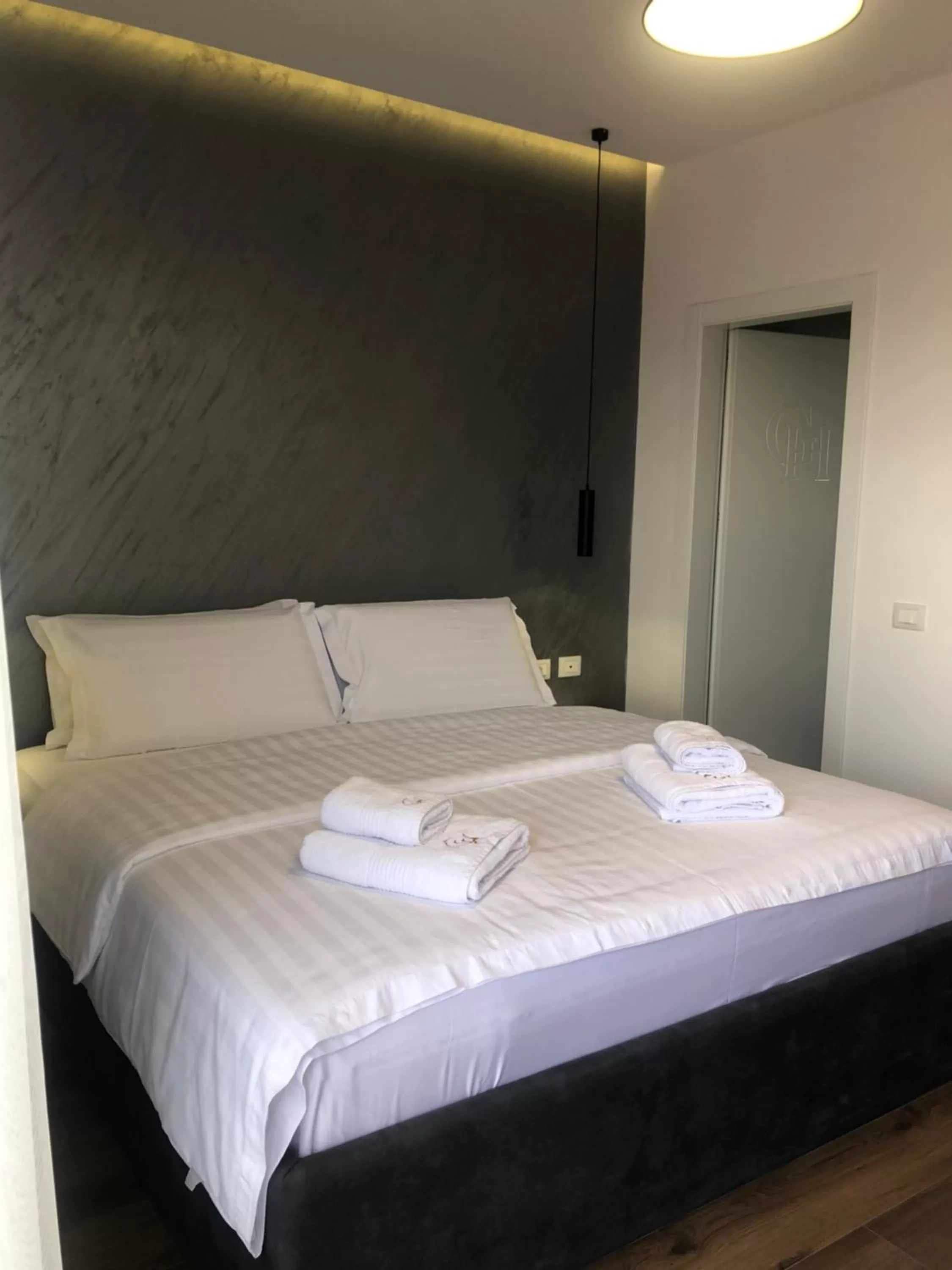 Bed in Grand Hotel Pogradec