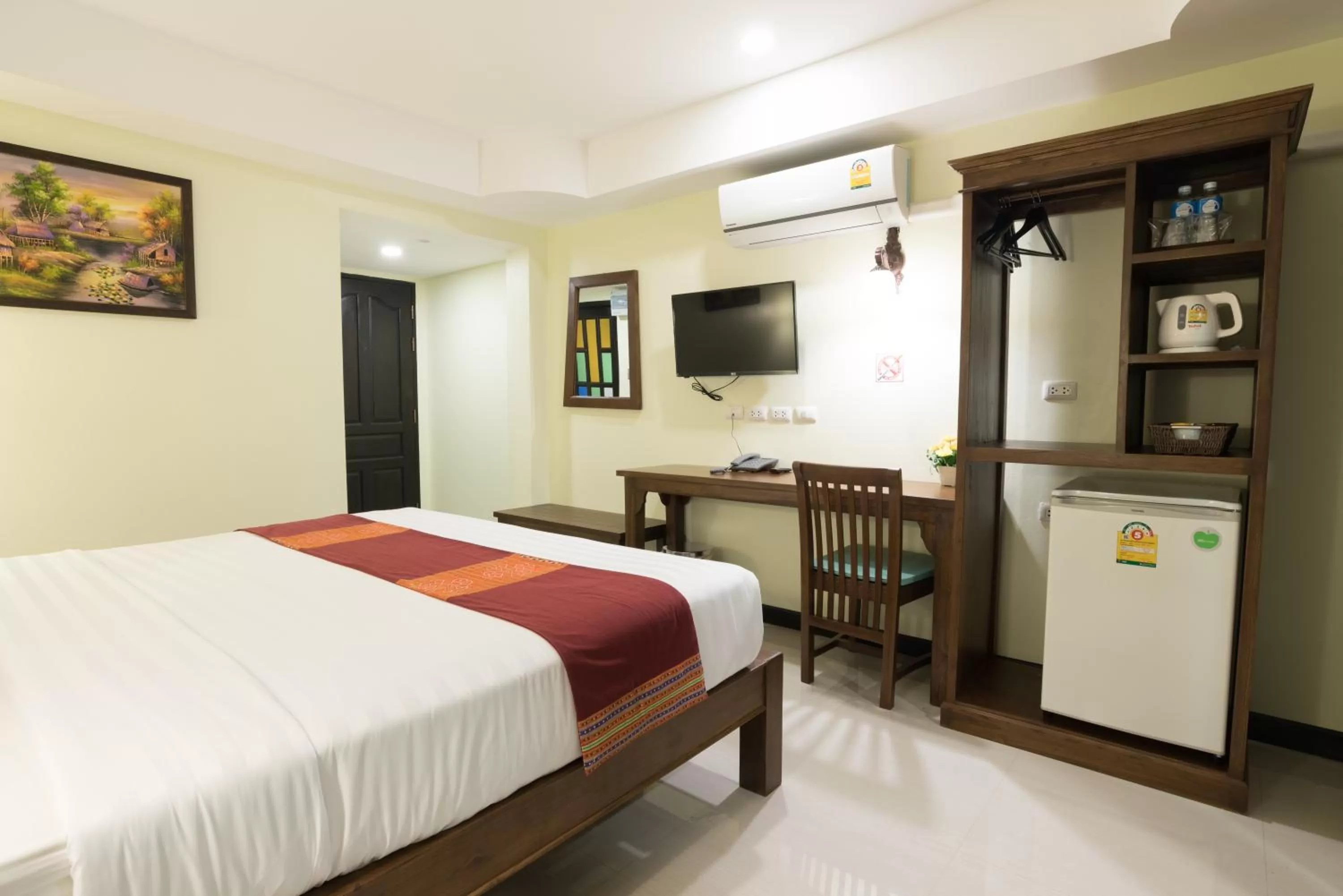 Bed in Riverside House Hotel