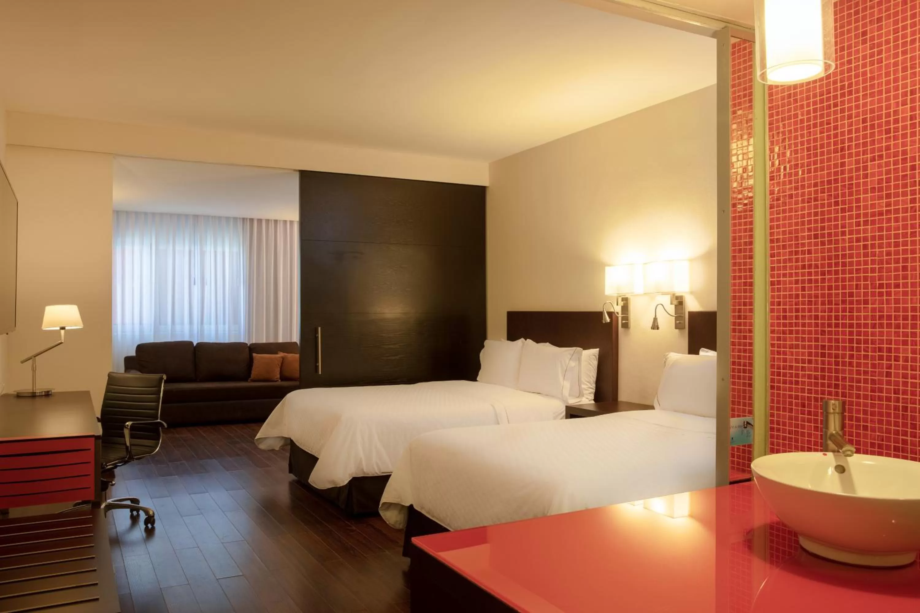 Photo of the whole room, Bed in Fiesta Inn San Luis Potosi Glorieta Juarez