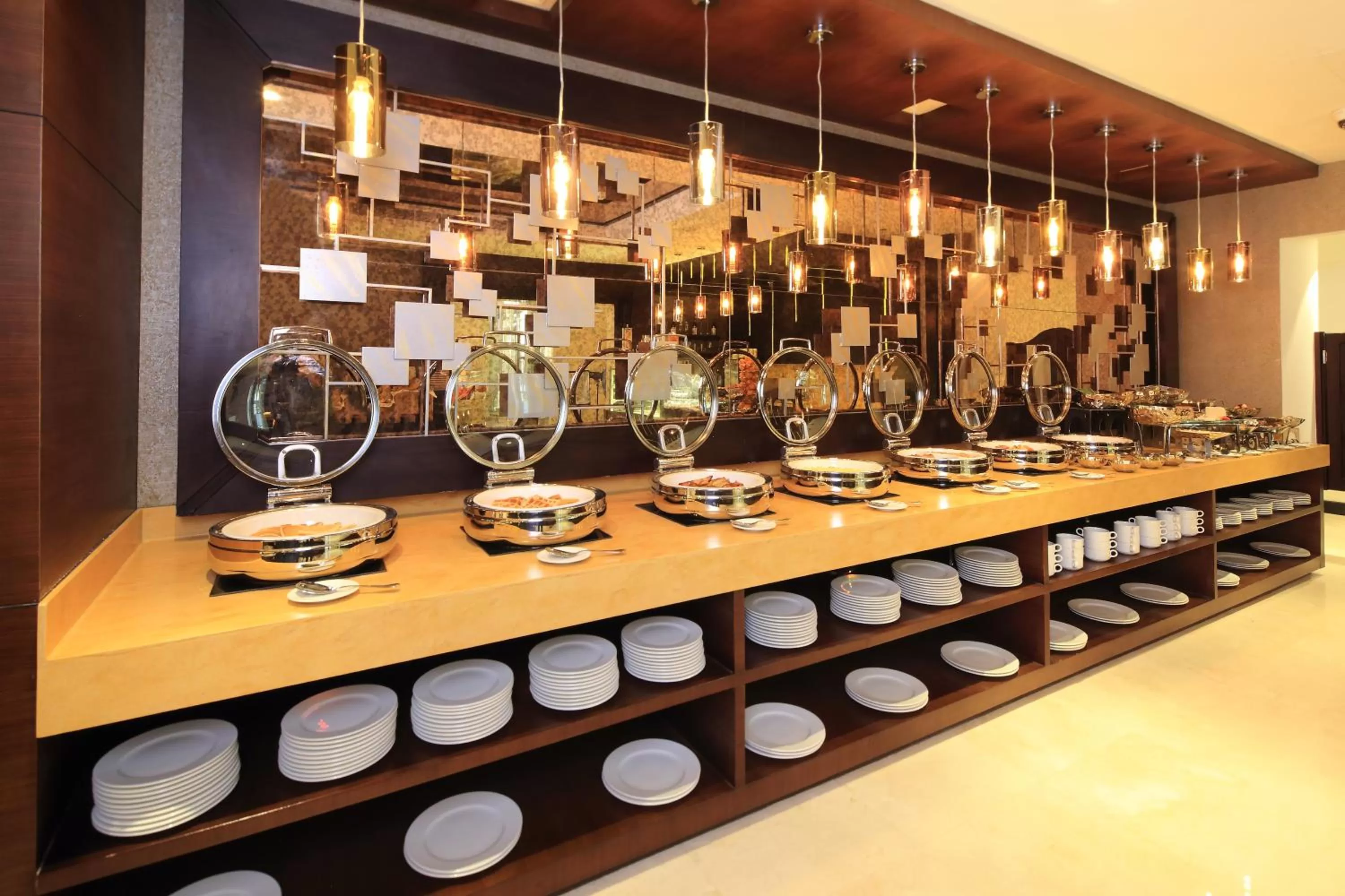 Restaurant/places to eat in Best Western Plus Fursan