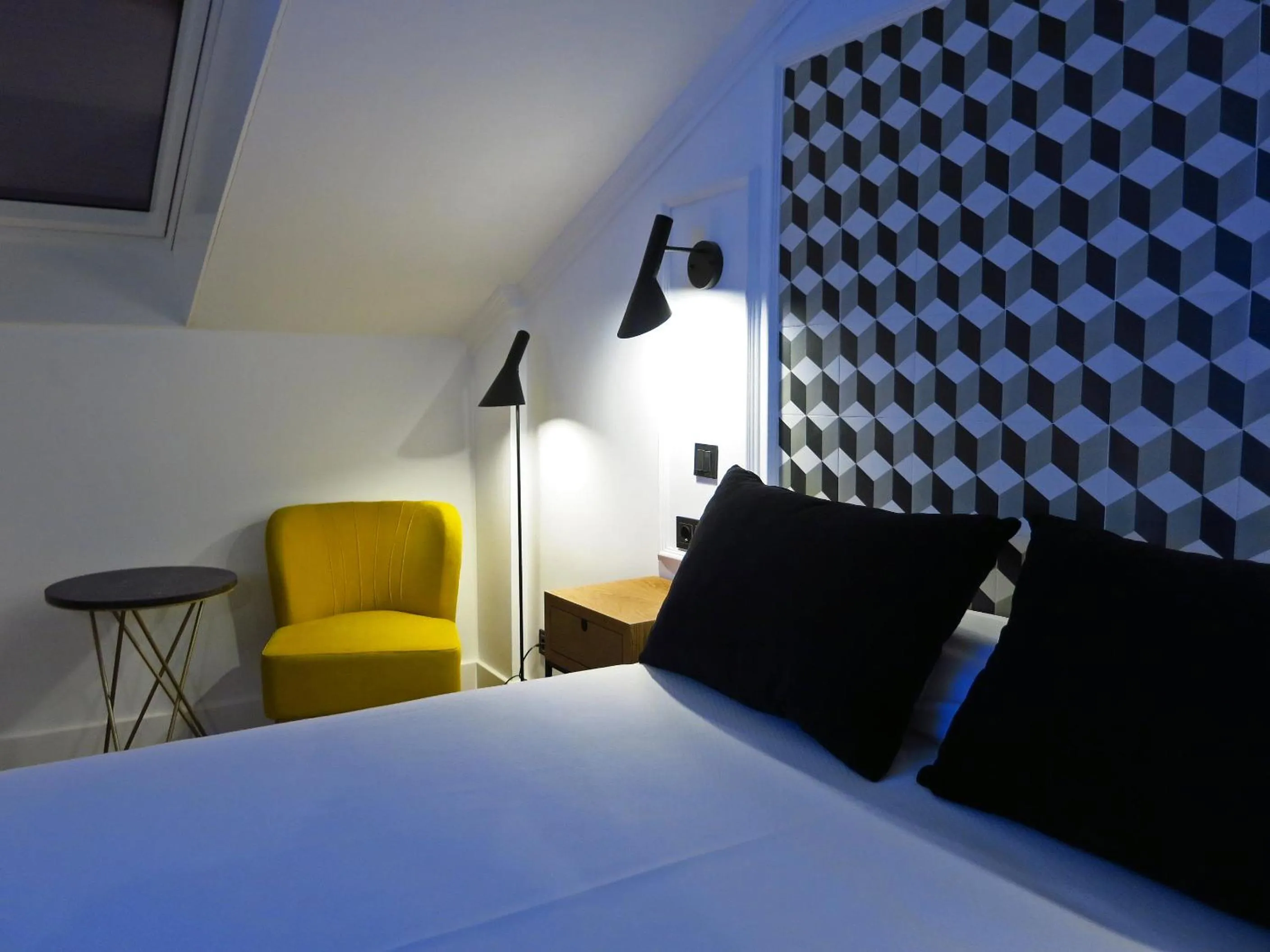 Decorative detail, Bed in Hotel Colón Plaza