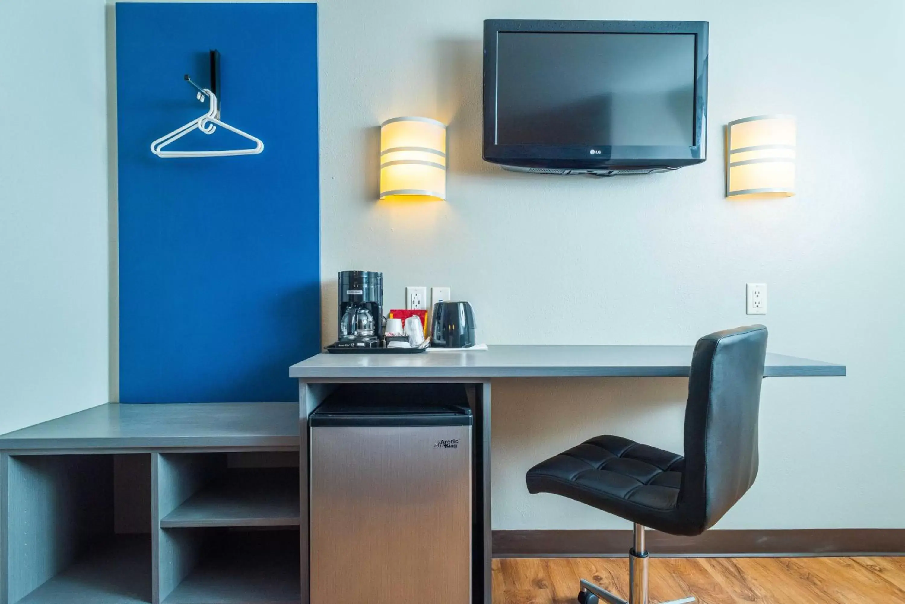 Standard King Room - Non Smoking in Studio Z, Ascend Hotel Collection Standard King Room - Non Smoking in Studio Z, Ascend Hotel Collection