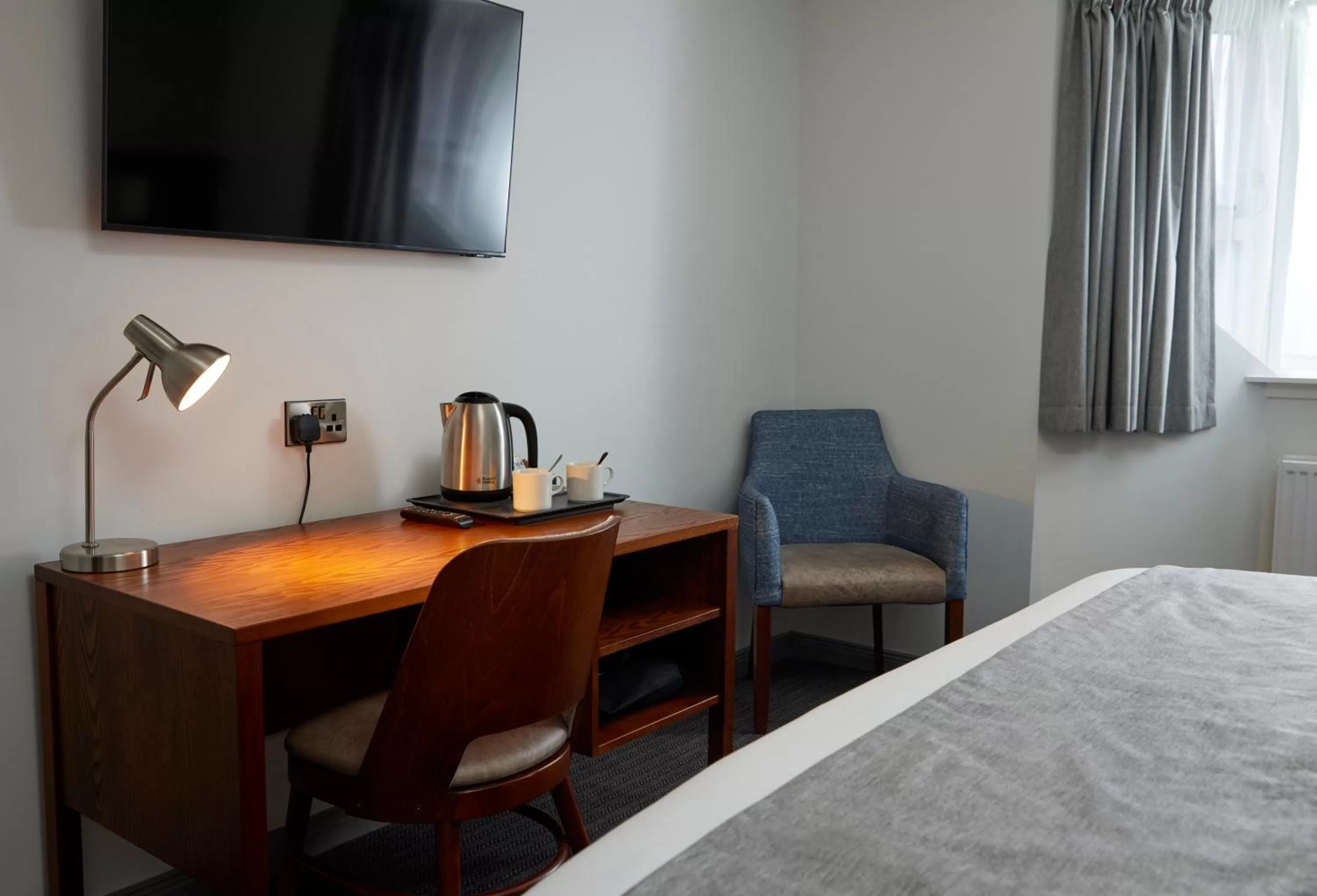 Bedroom, Bed in The Caledonian Hotel