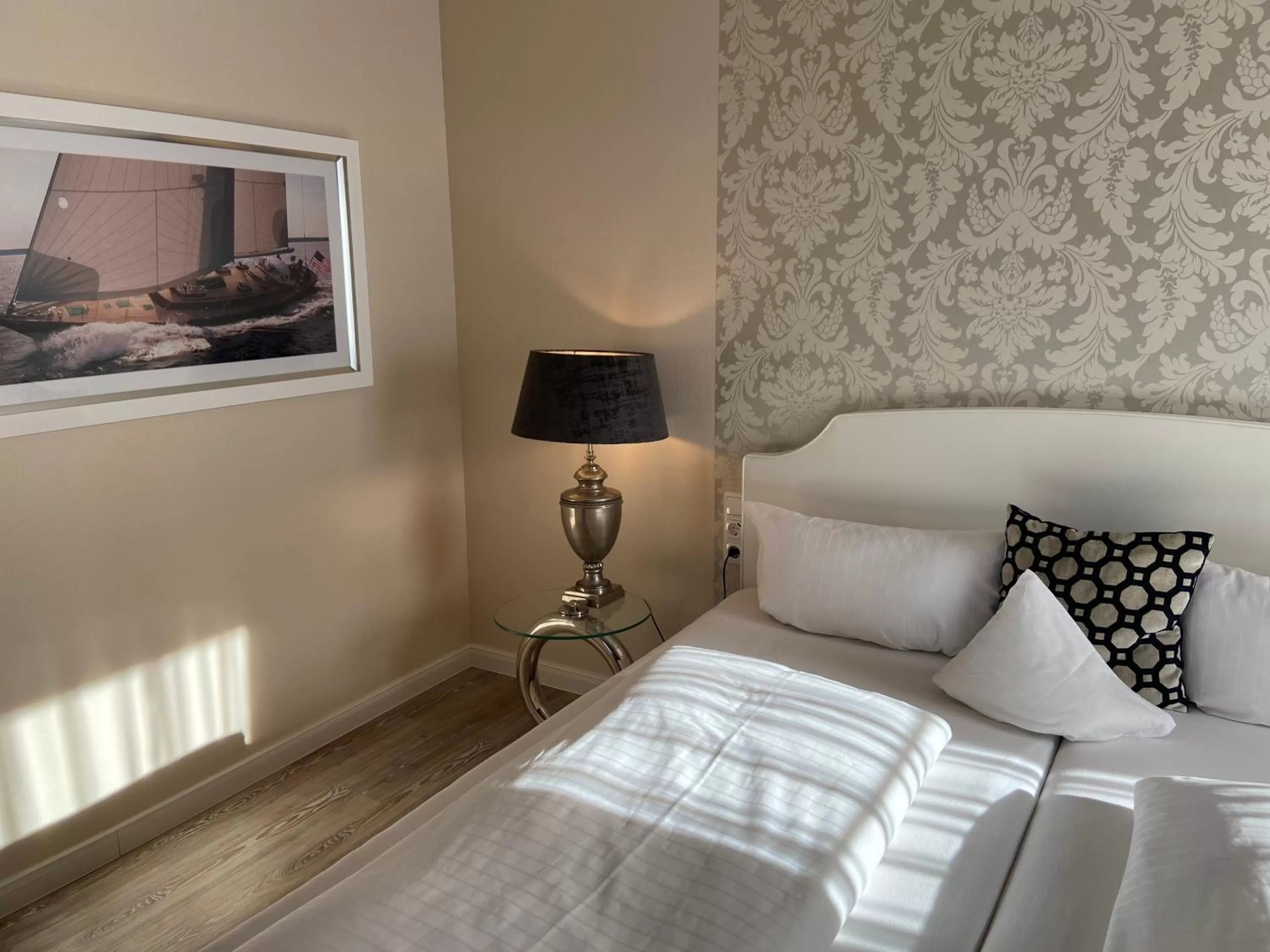 Bed in Petersen's Landhaus