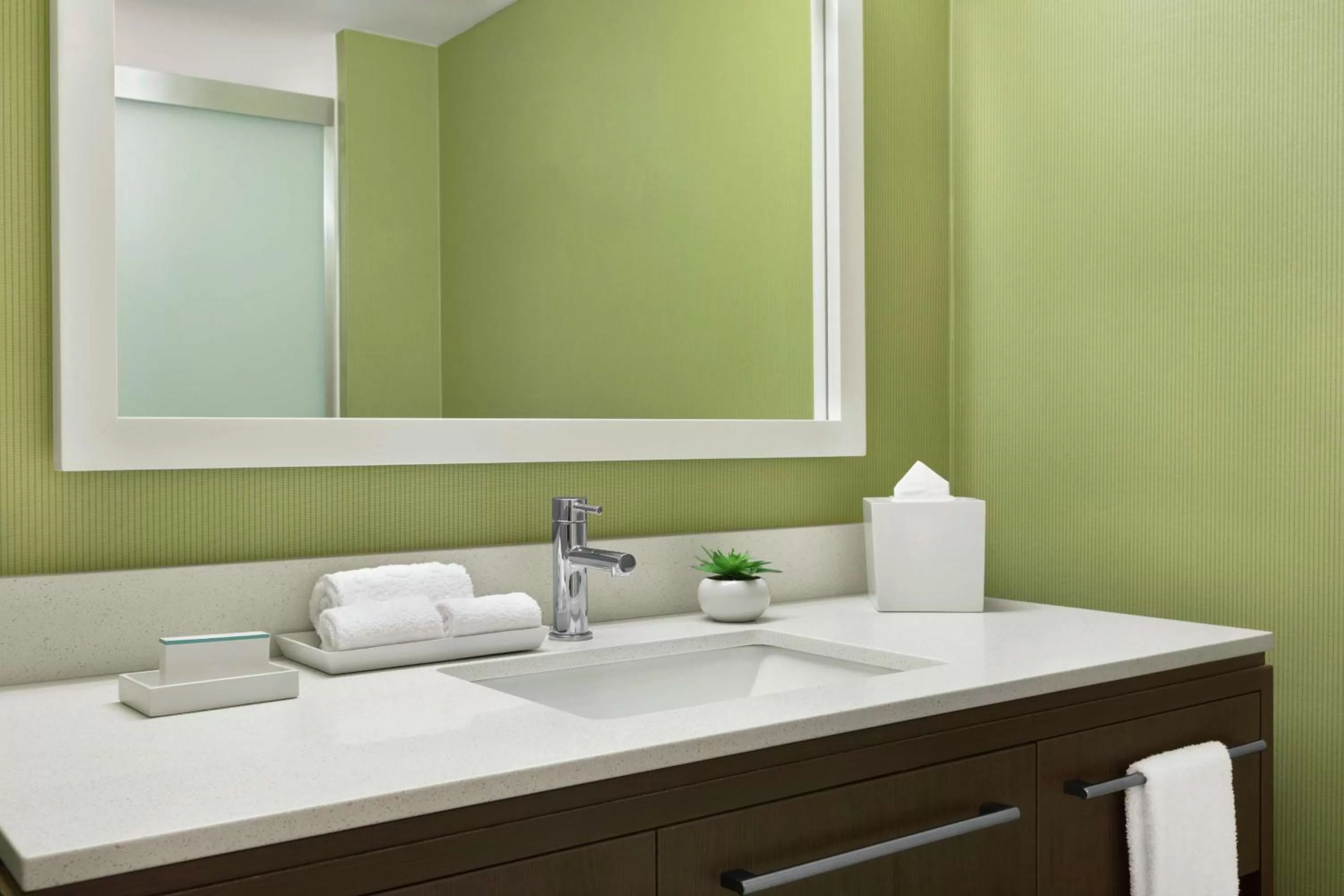 Bathroom in Home2 Suites By Hilton Savannah Airport