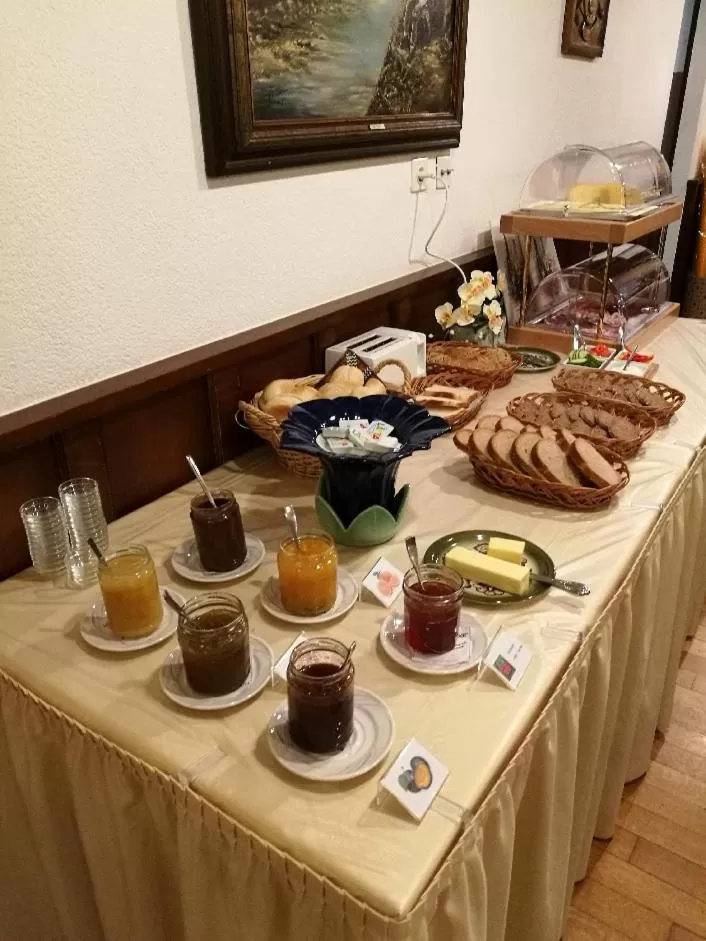 Buffet breakfast in Hotel Monte-Moro