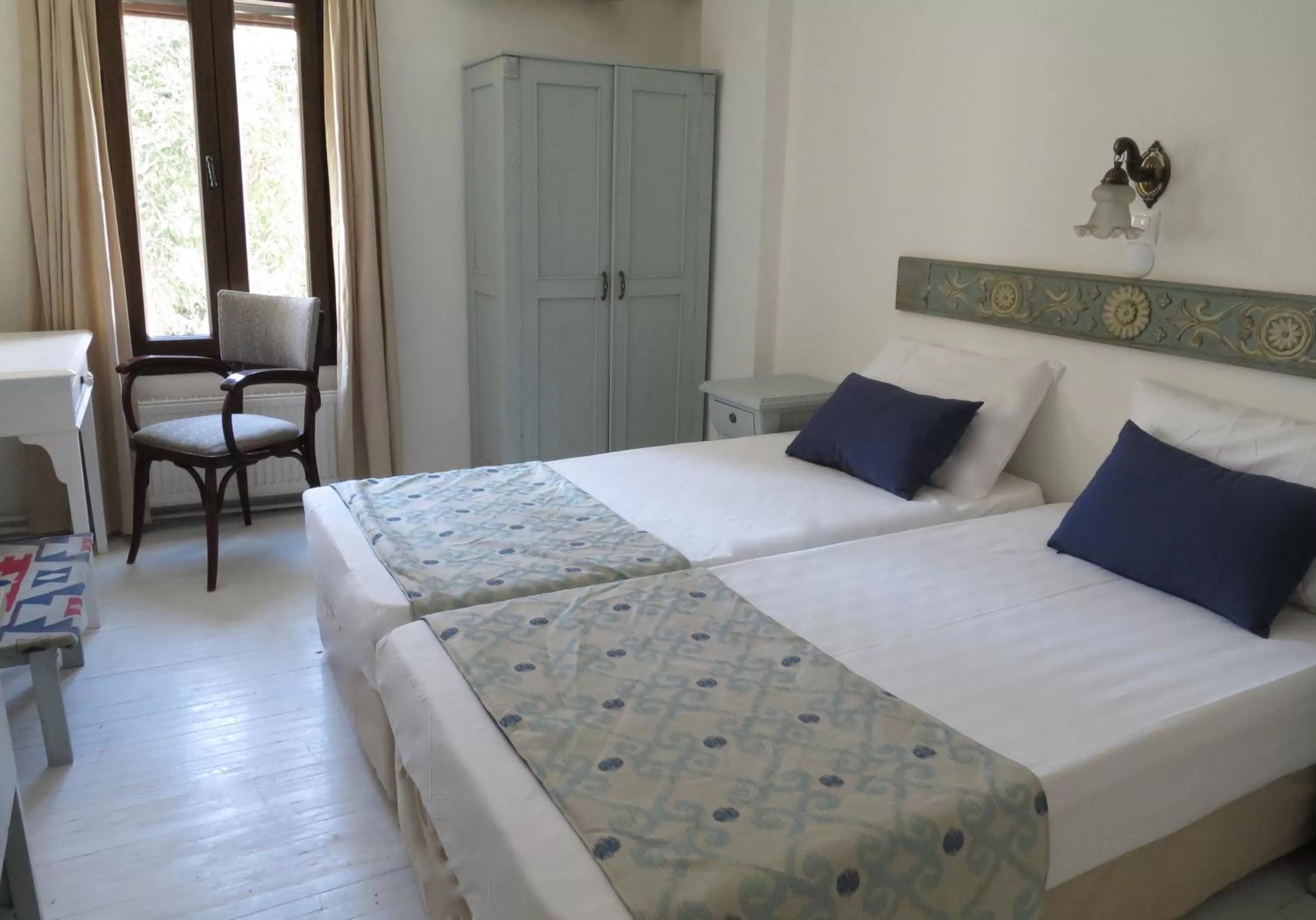 Photo of the whole room, Bed in Hotel Kalehan