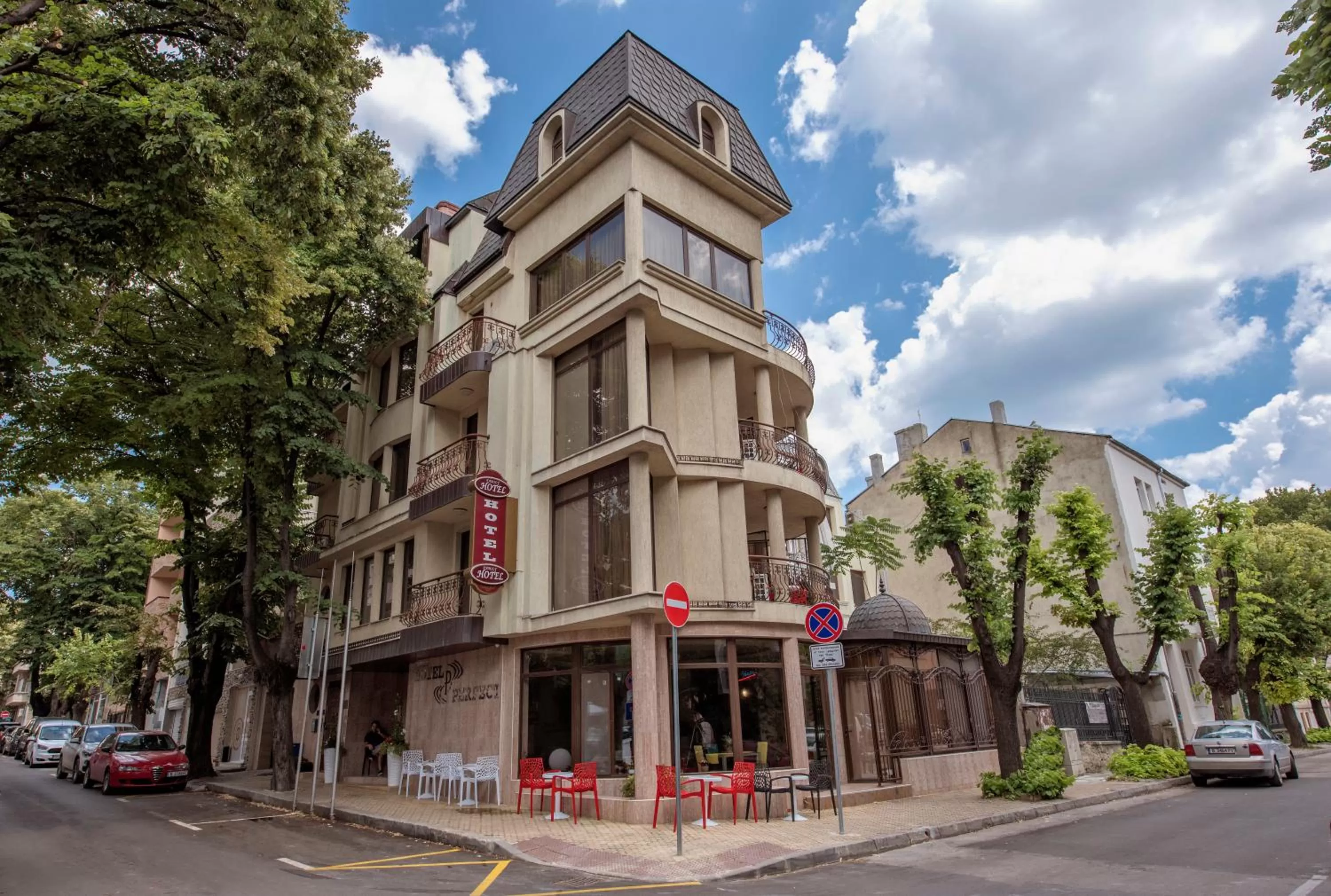 Property building in Hotel Perfect