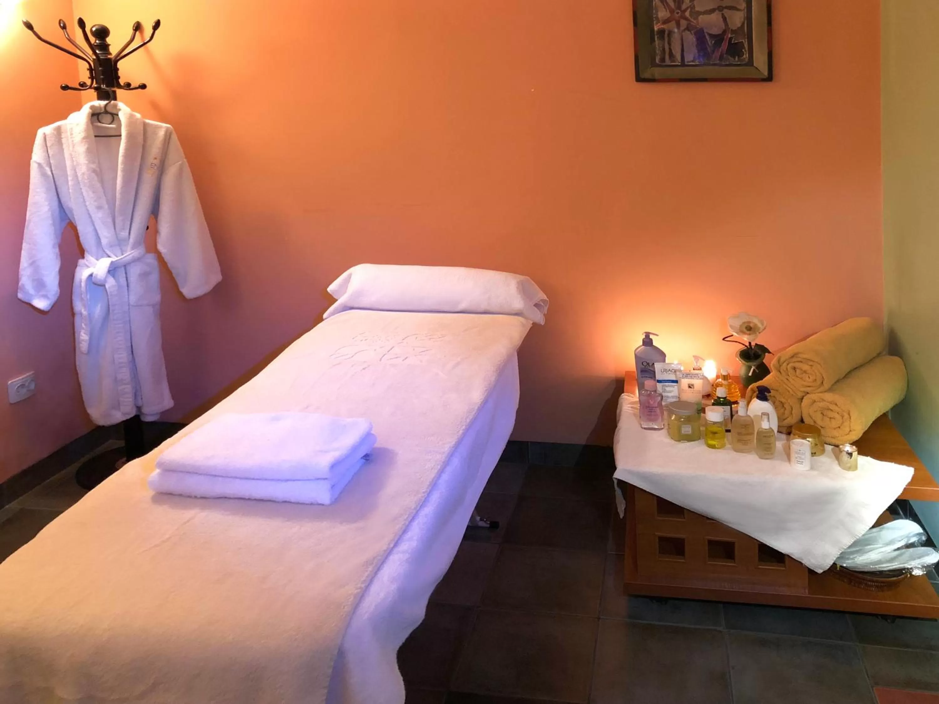 Massage, Bed in Eney Boutique Hotel