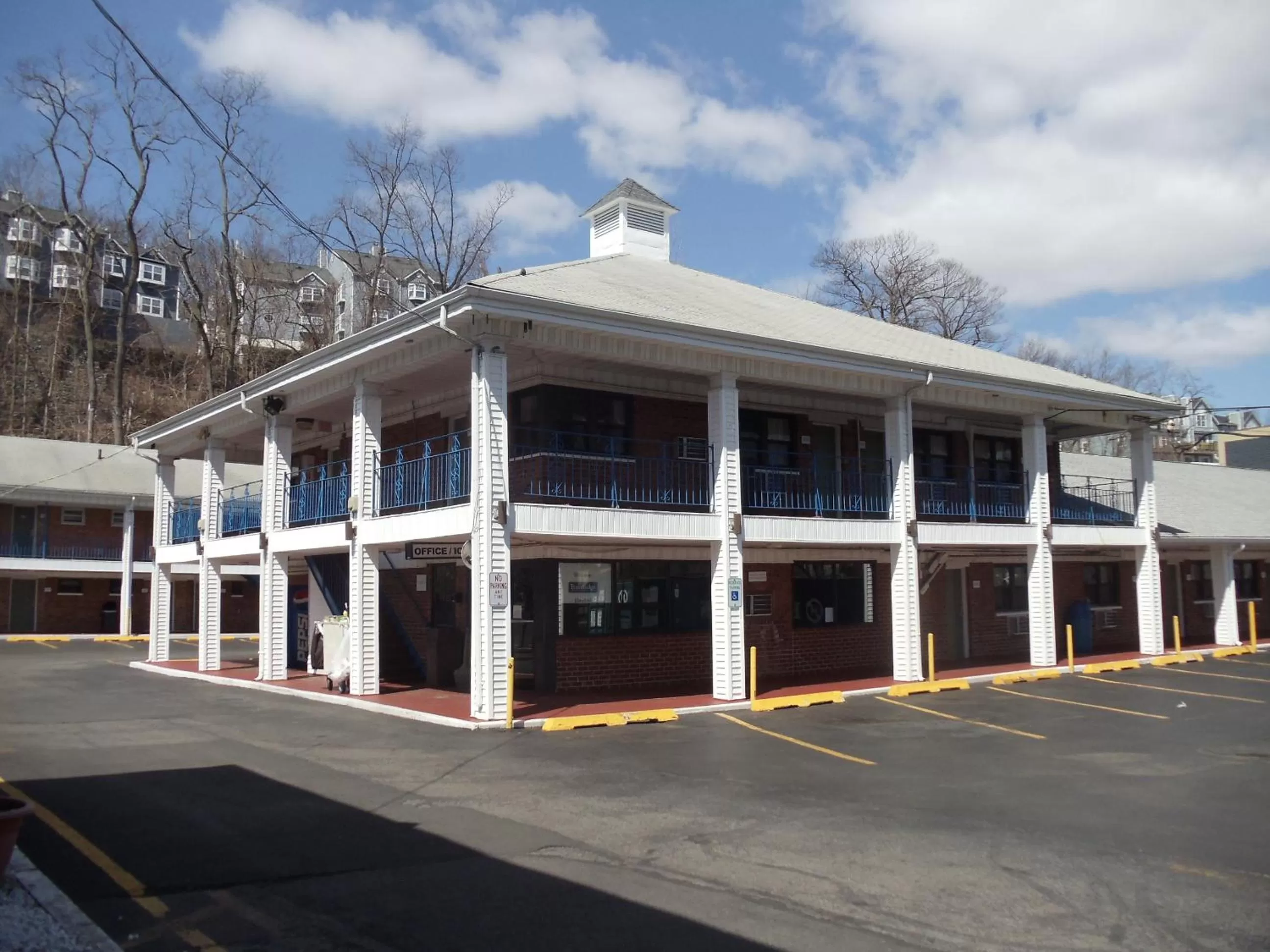 Property building in Days Inn by Wyndham Elmsford