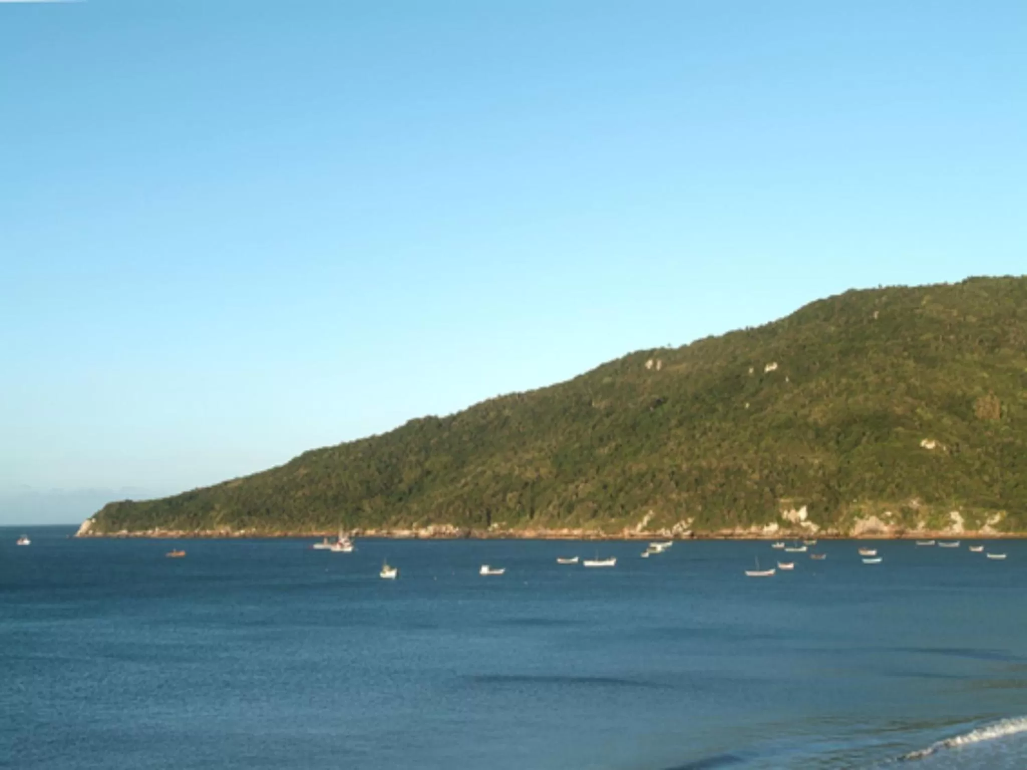 BBQ facilities in Golfinhos Apart Hotel